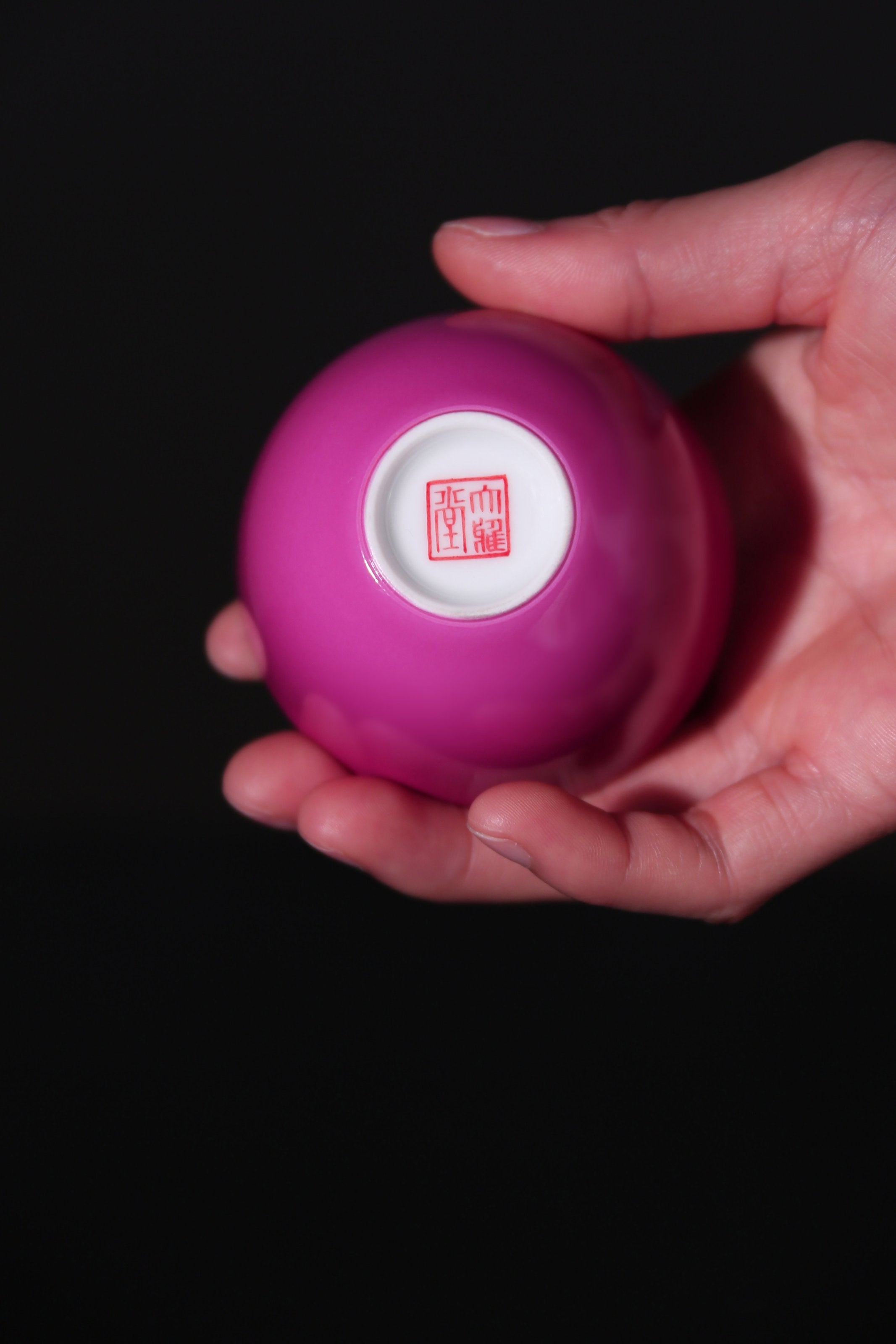 Rouge-colored Drunken Bell Cup