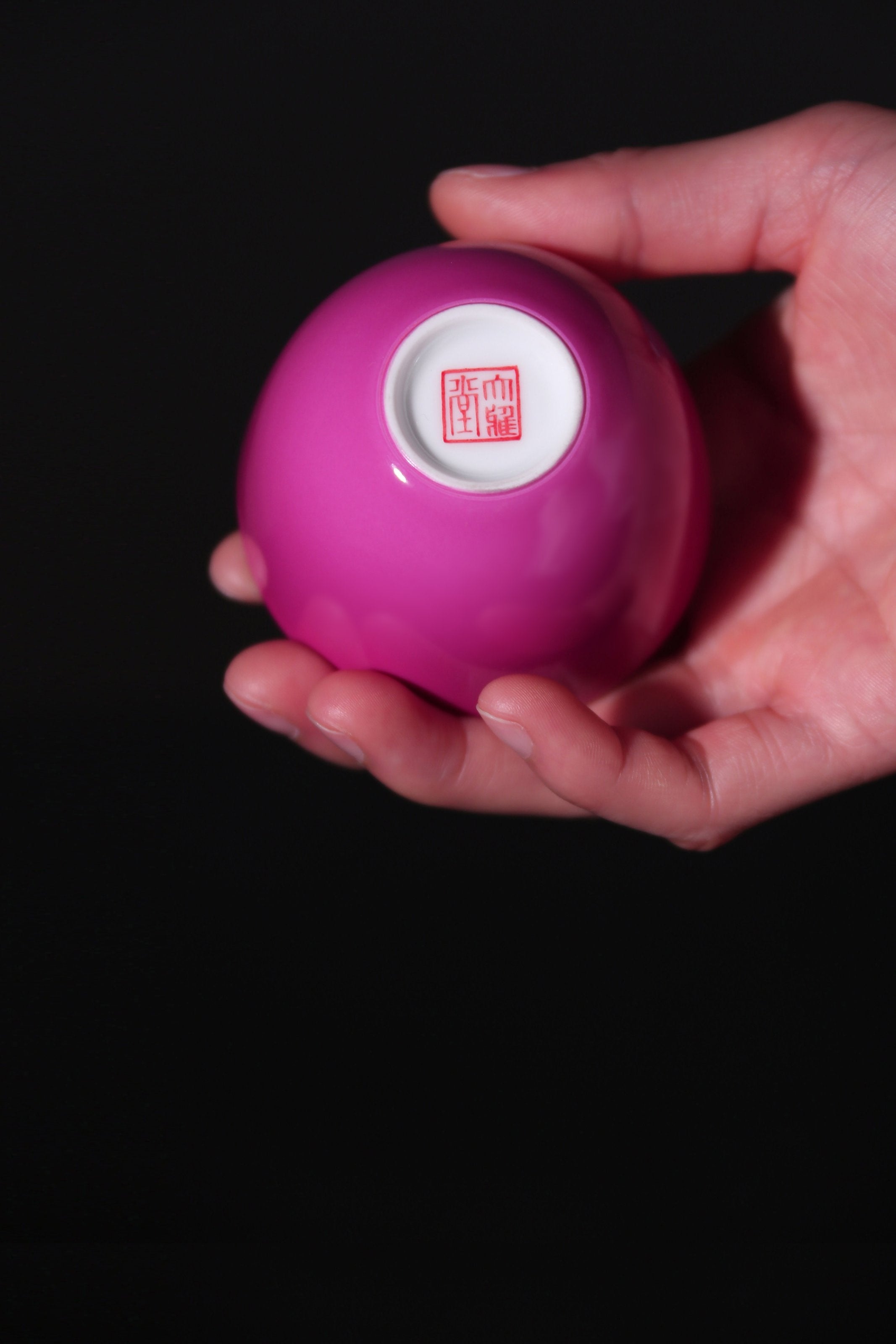 Rouge-colored Drunken Bell Cup