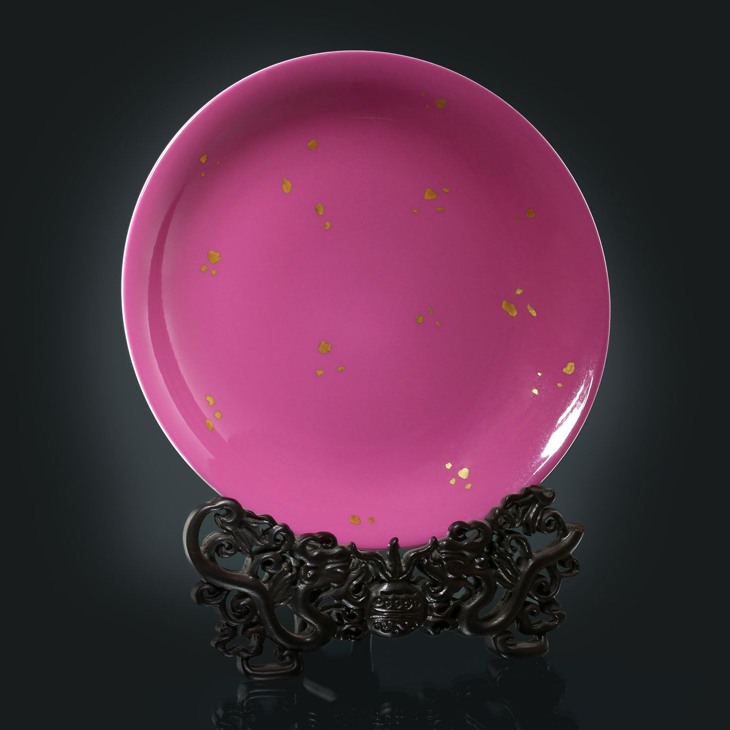 Rouge-stained wine pot