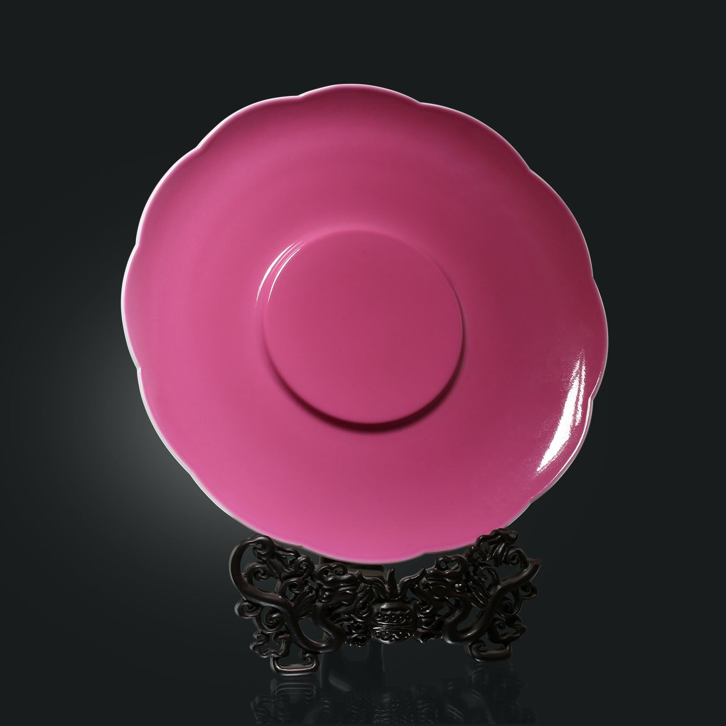 Rouge-stained wine pot