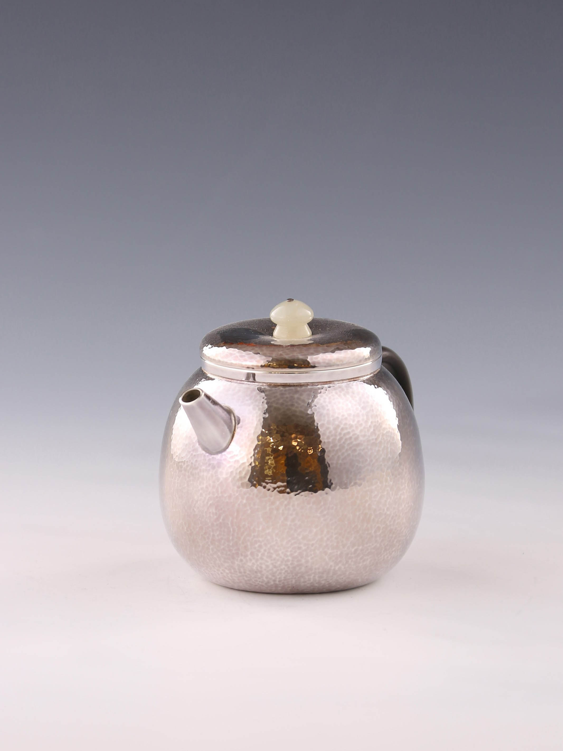 Yi Gong Silver Pot