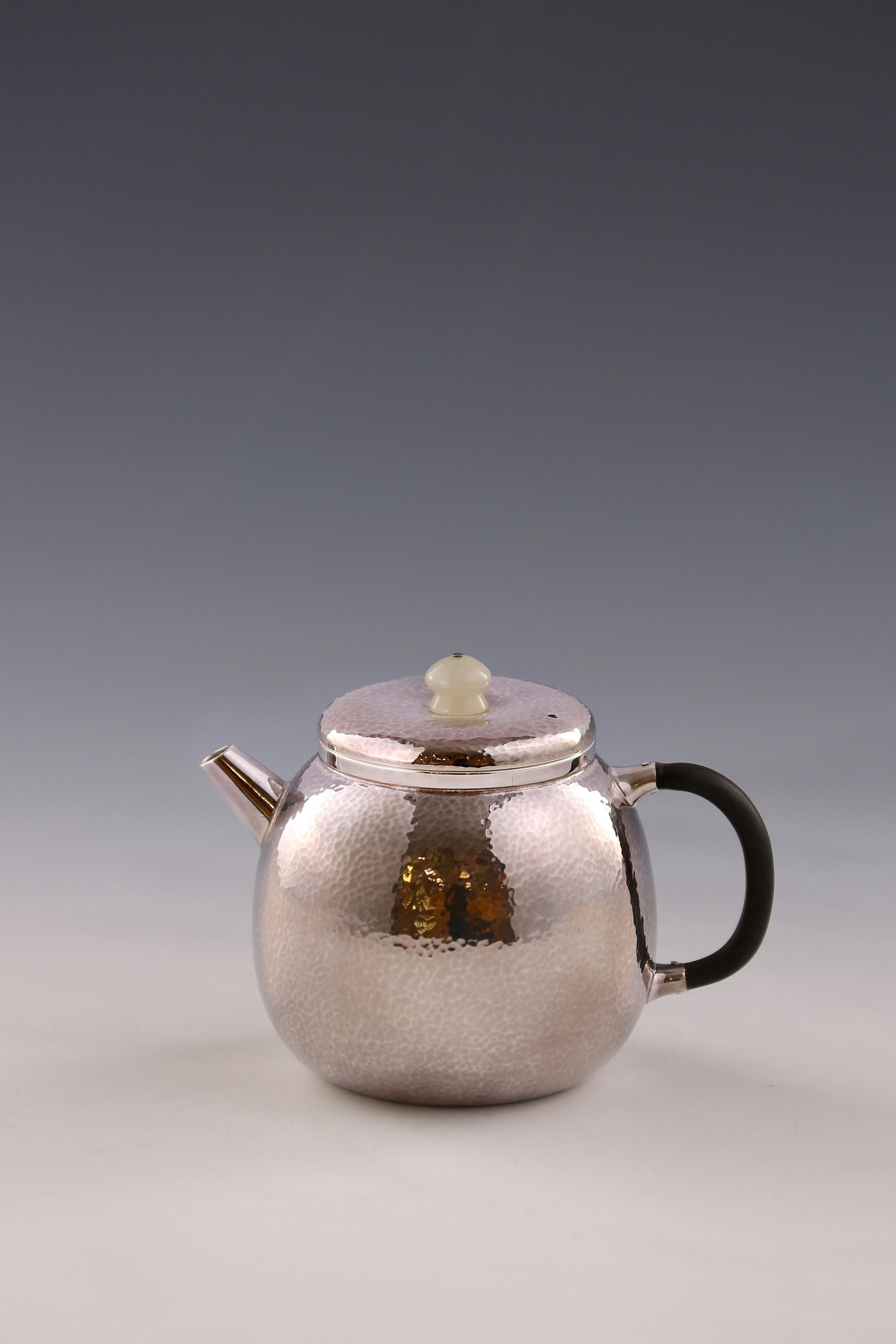 Yi Gong Silver Pot