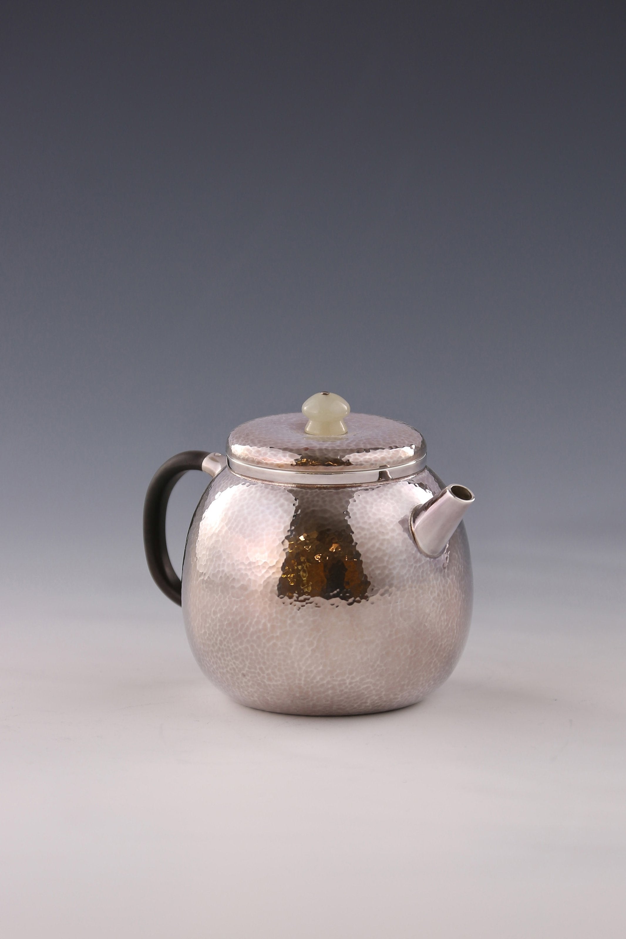 Yi Gong Silver Pot