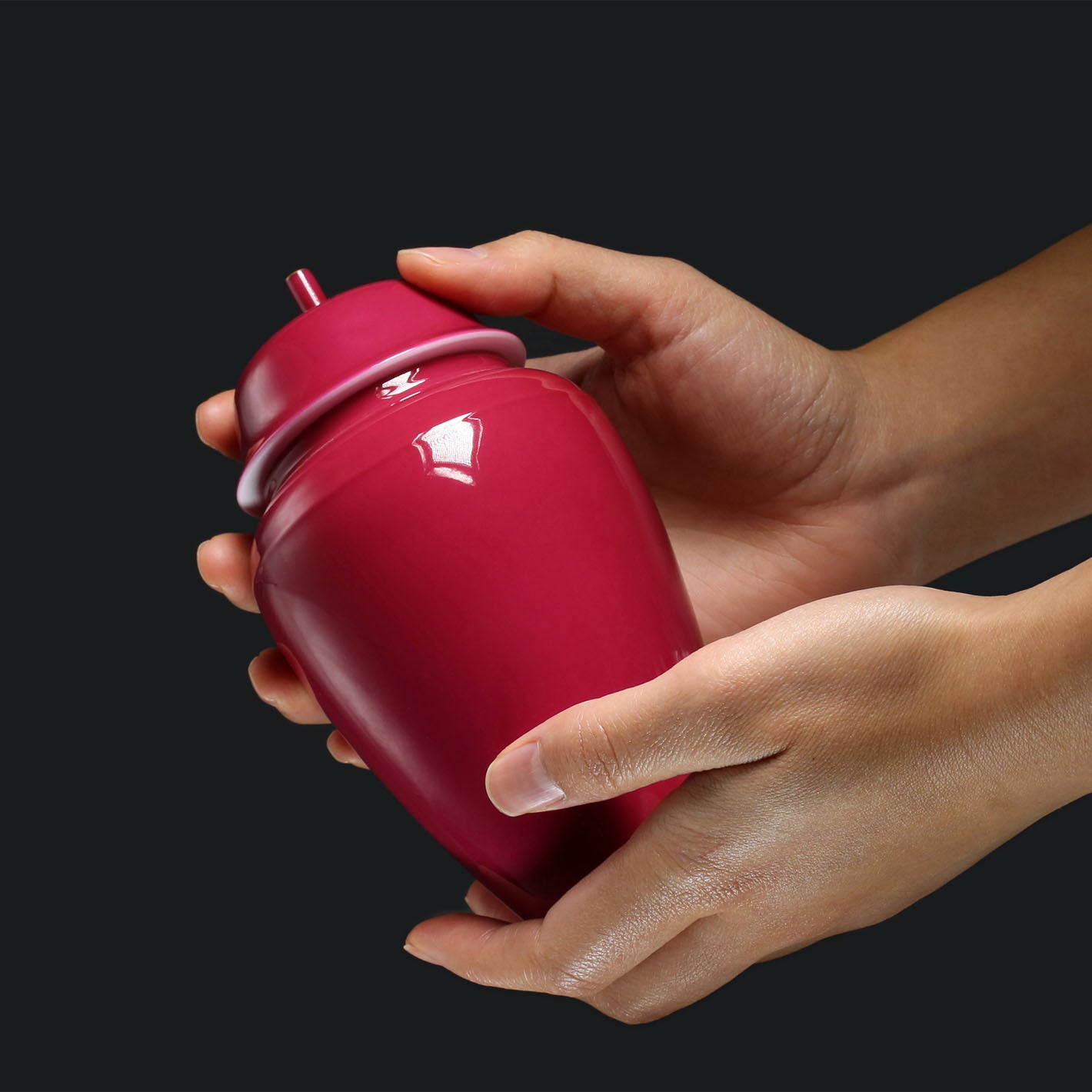 Rouge stains the delicate jar / Rouge lingers in the air