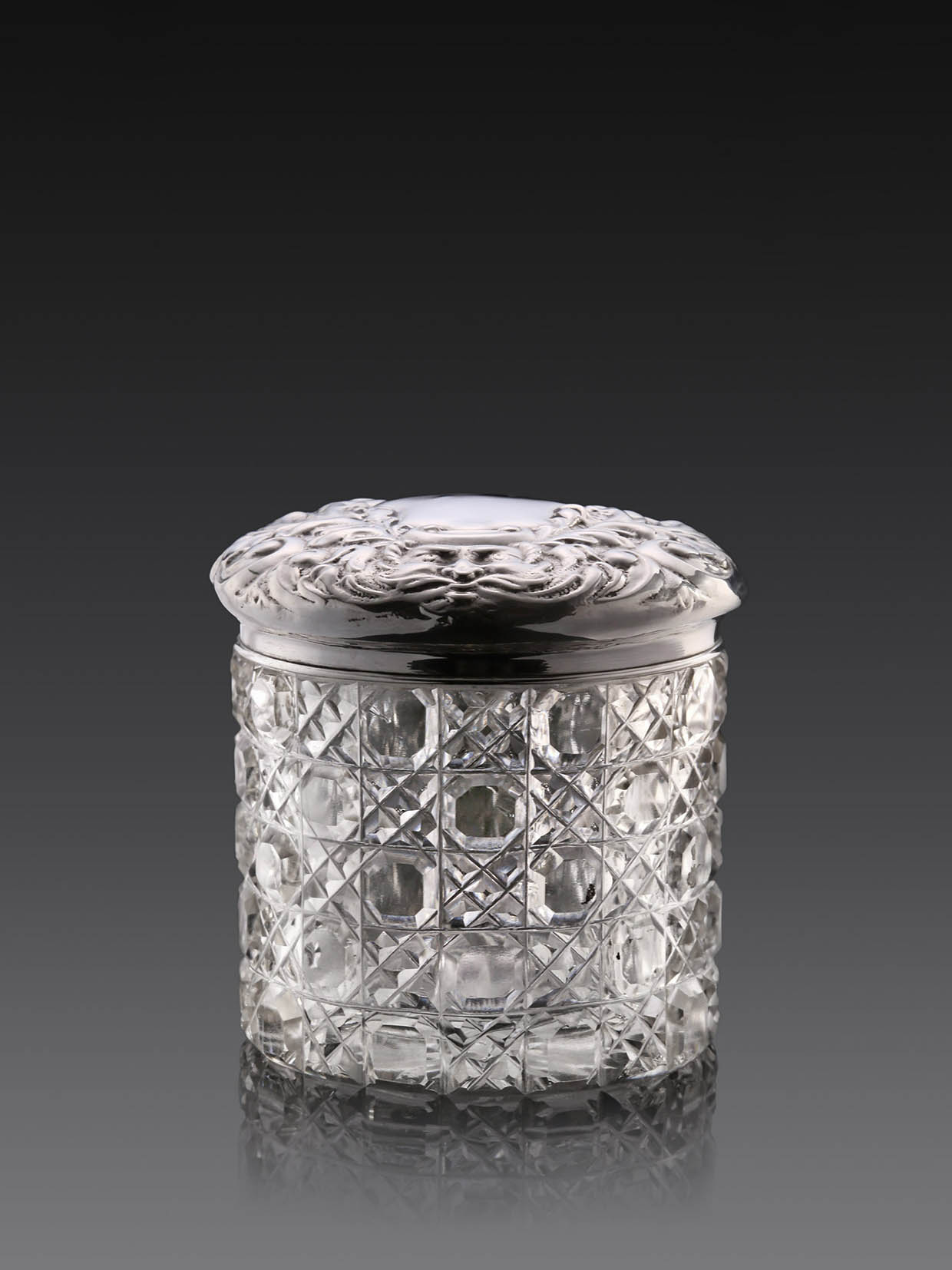 British 19th-century scrollwork tea caddy