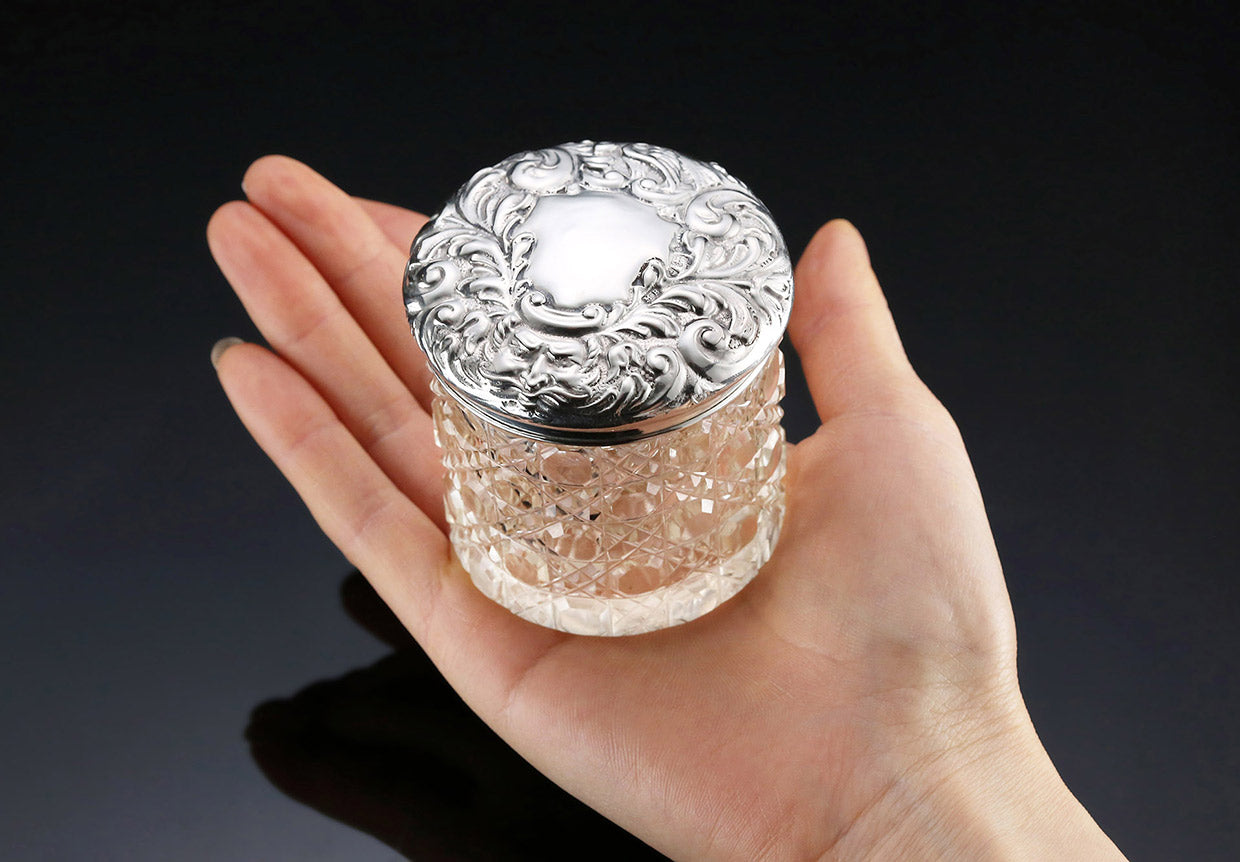 British 19th-century scrollwork tea caddy