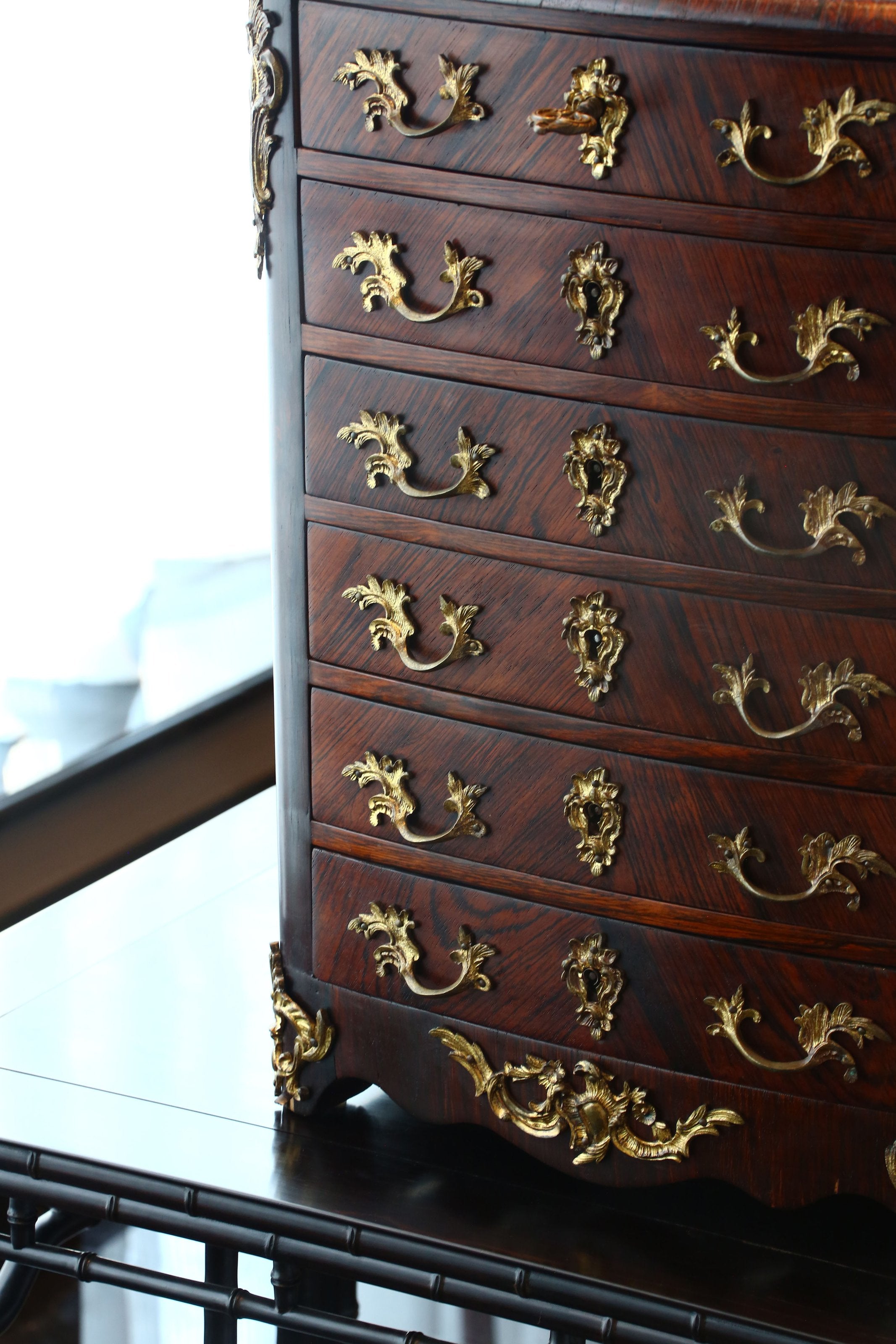 18th-century English six-drawer chest