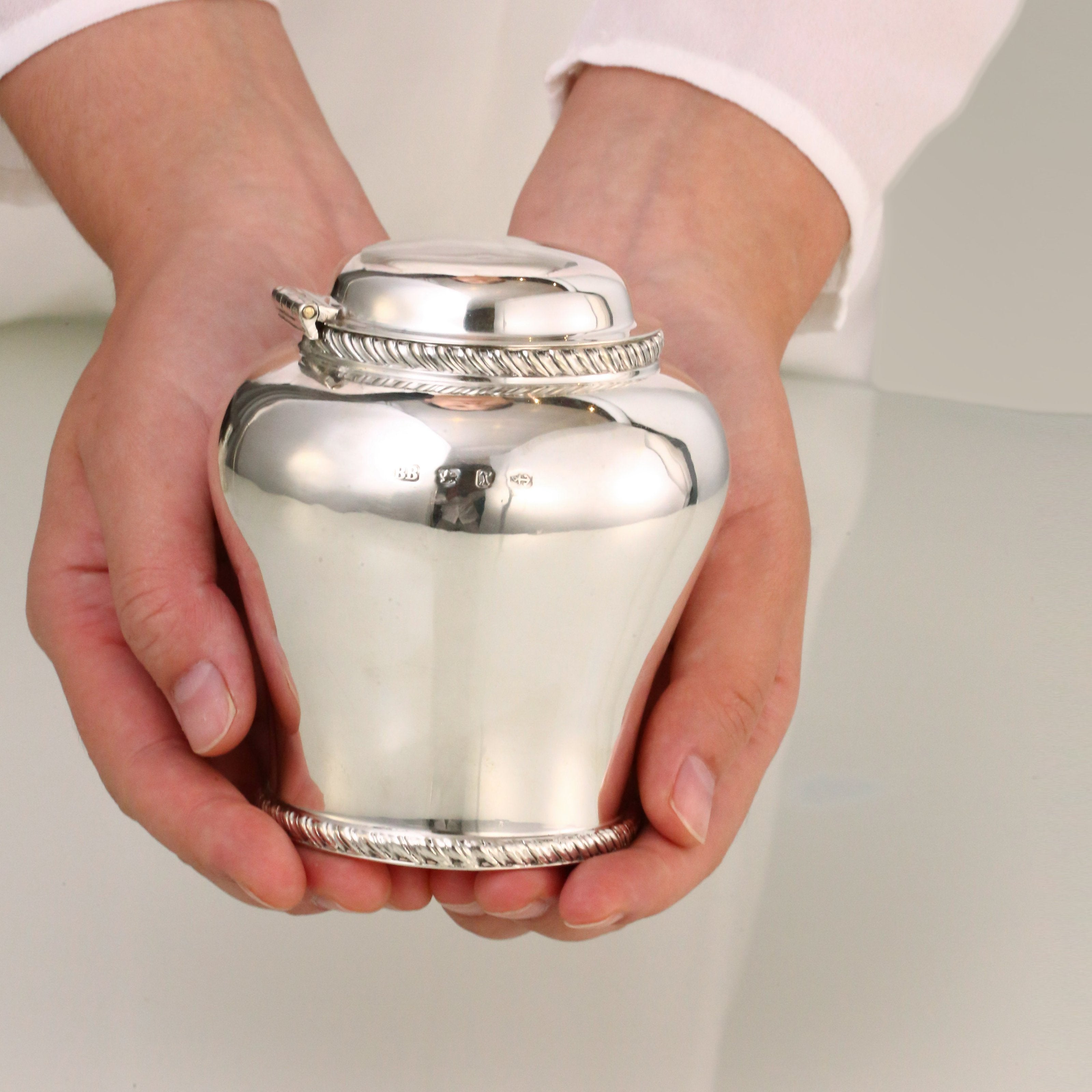 1897 British Sterling Silver Plain Tea Canister with Gilded Interior