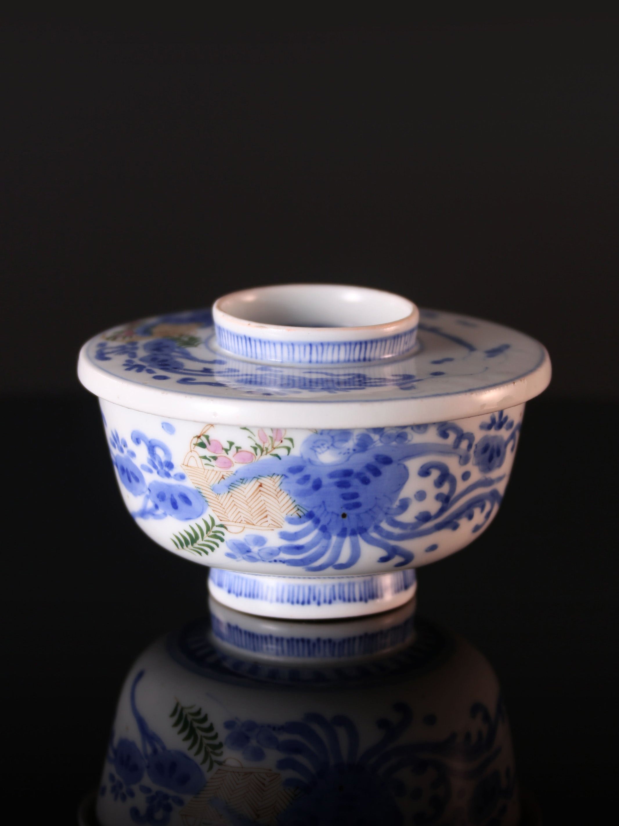 Japanese Imari floral-patterned covered bowl (lid)