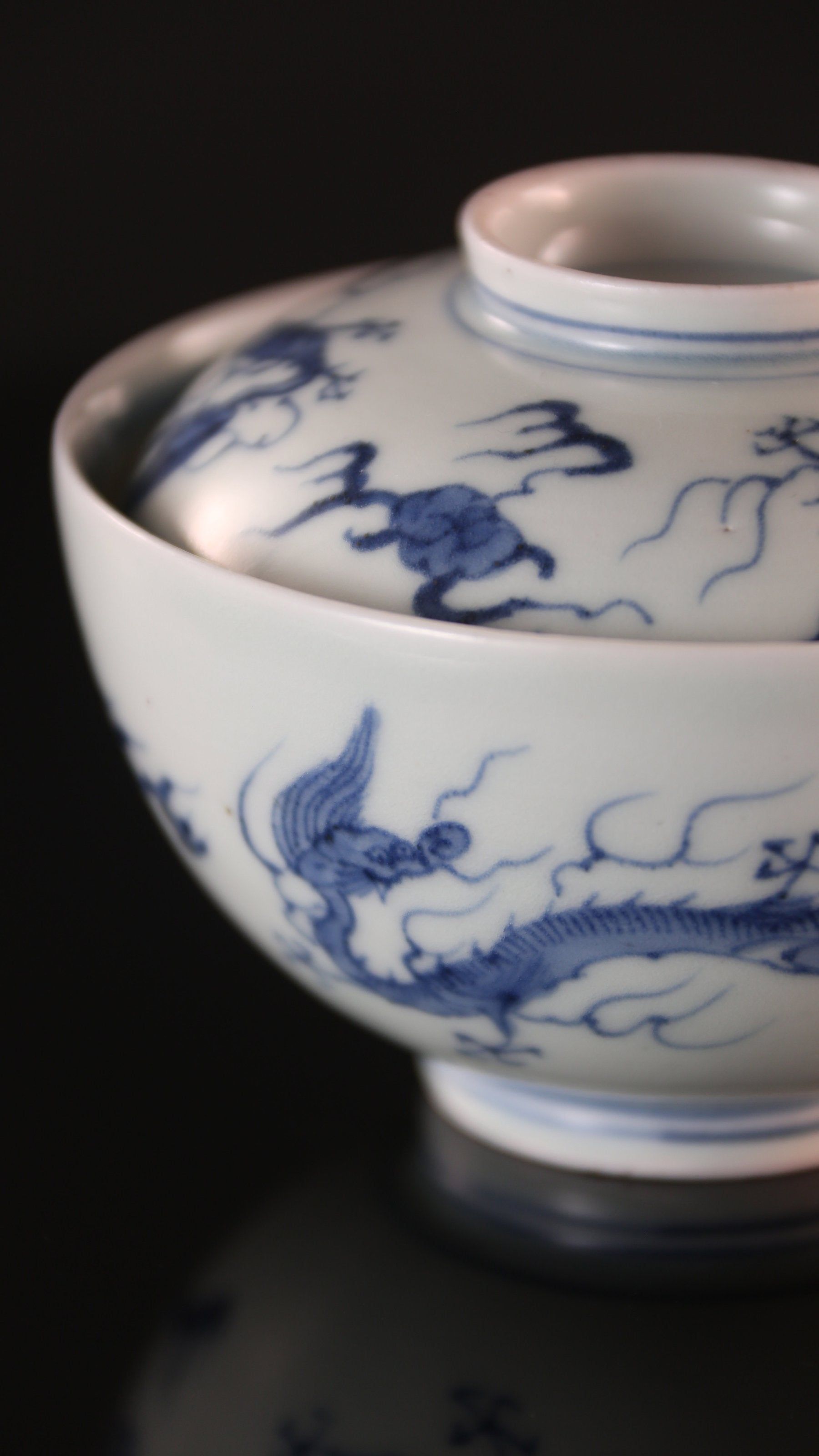 Japanese Imari dragon-patterned covered bowl (lid)