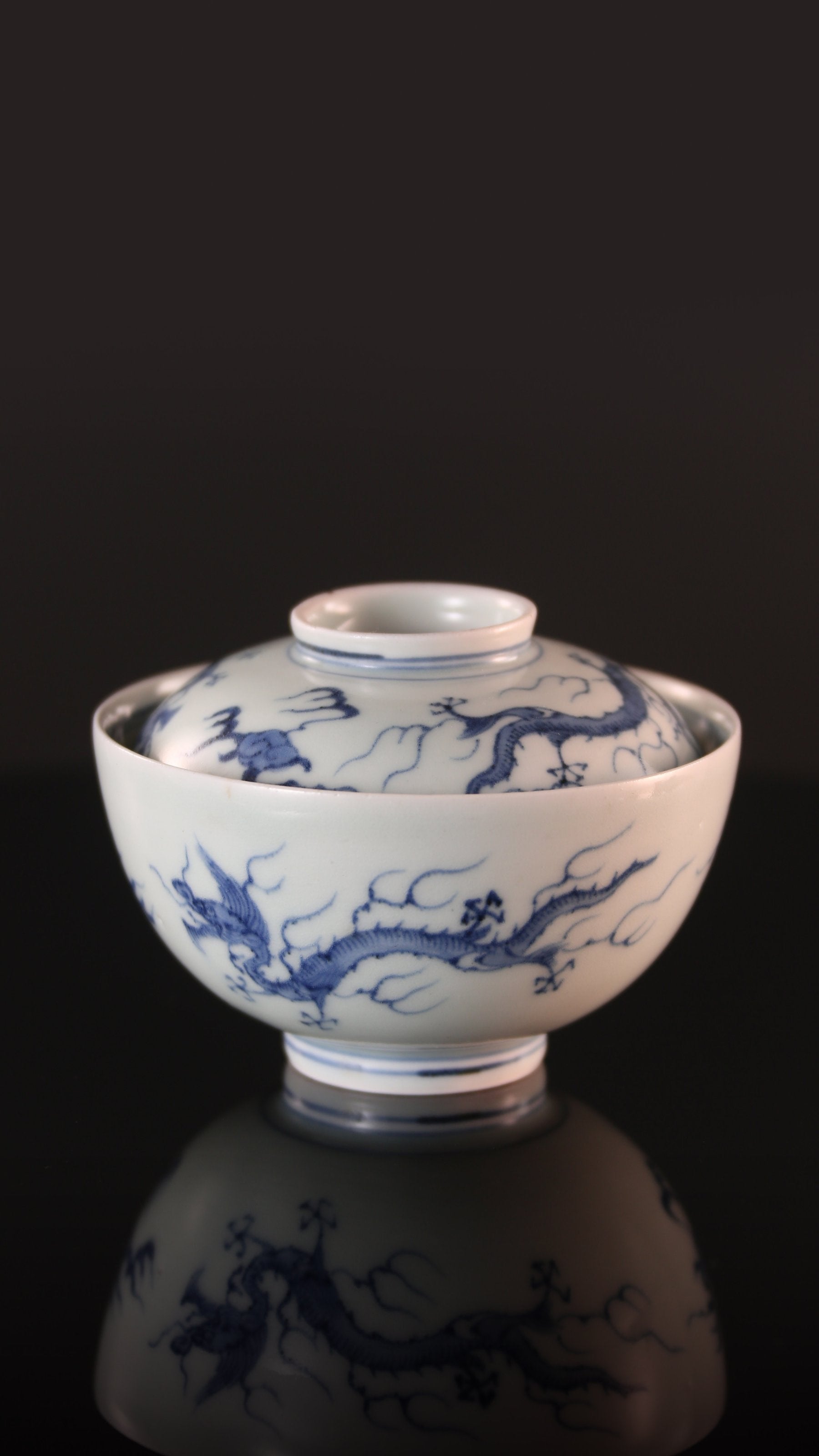 Japanese Imari dragon-patterned covered bowl (lid)