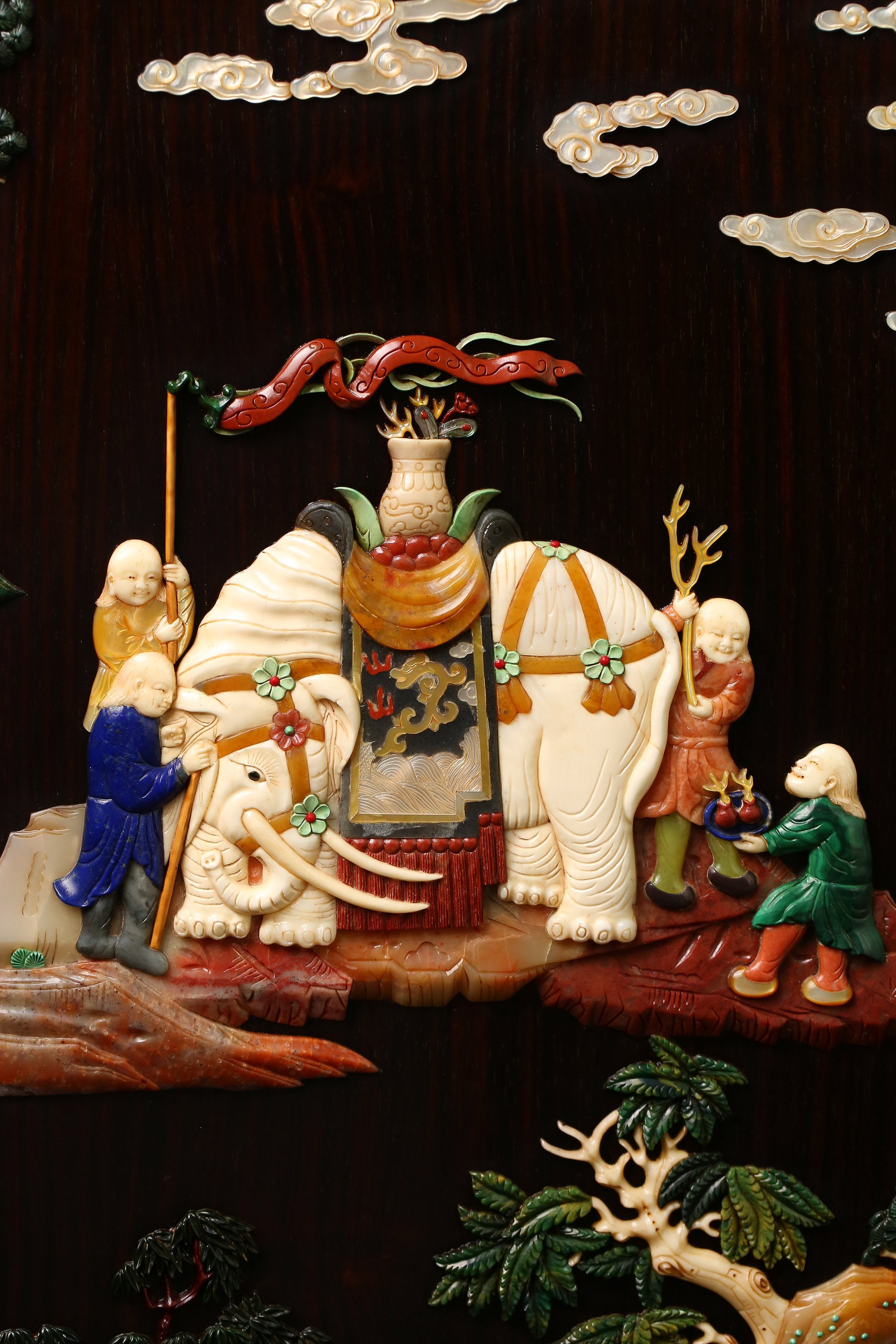 Peaceful Elephant Treasure Screen