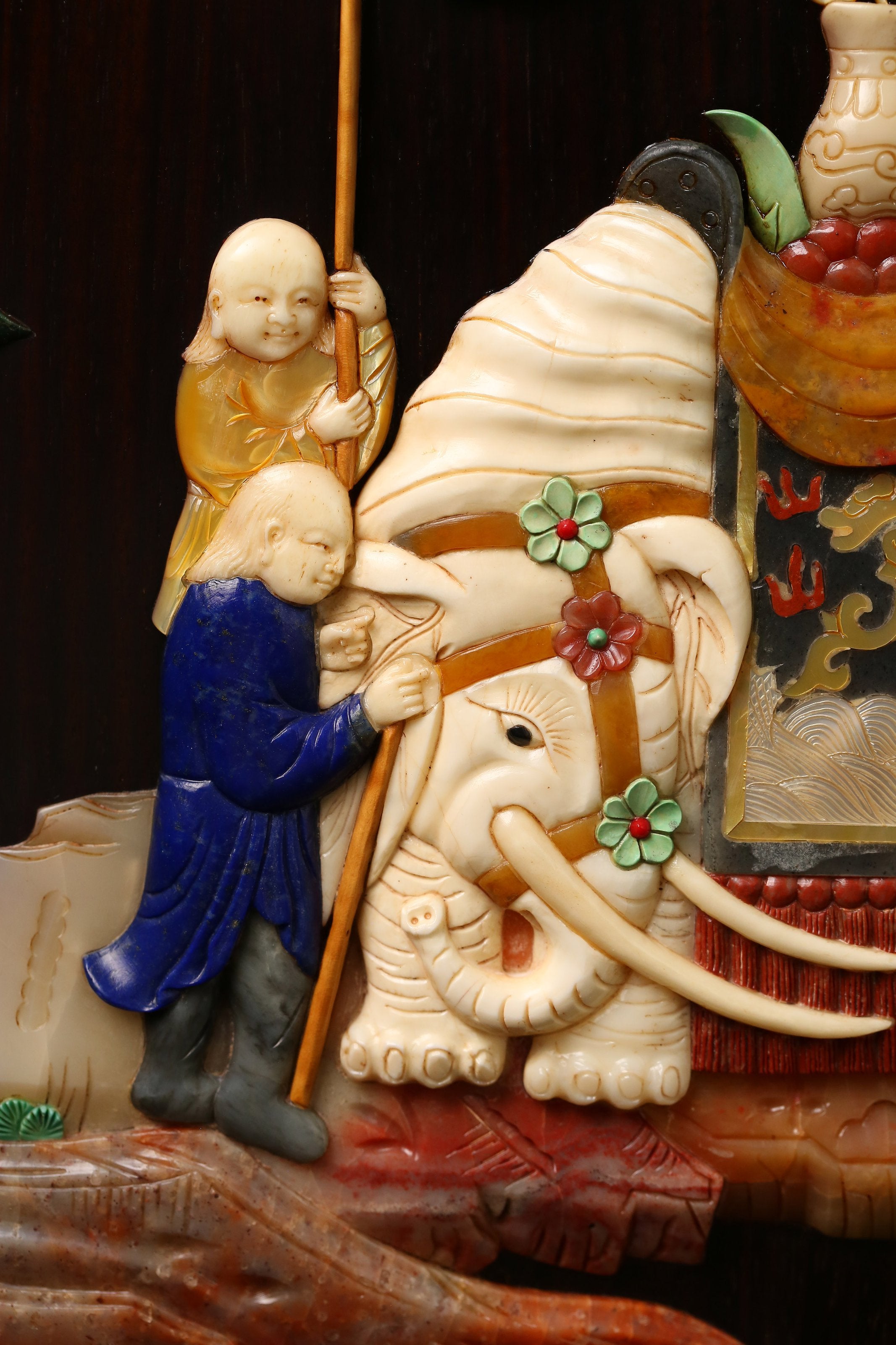 Peaceful Elephant Treasure Screen