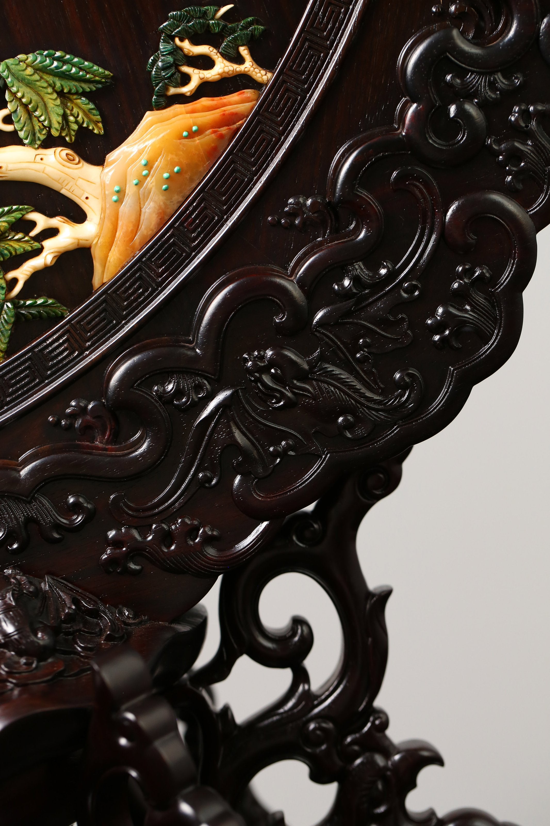 Peaceful Elephant Treasure Screen