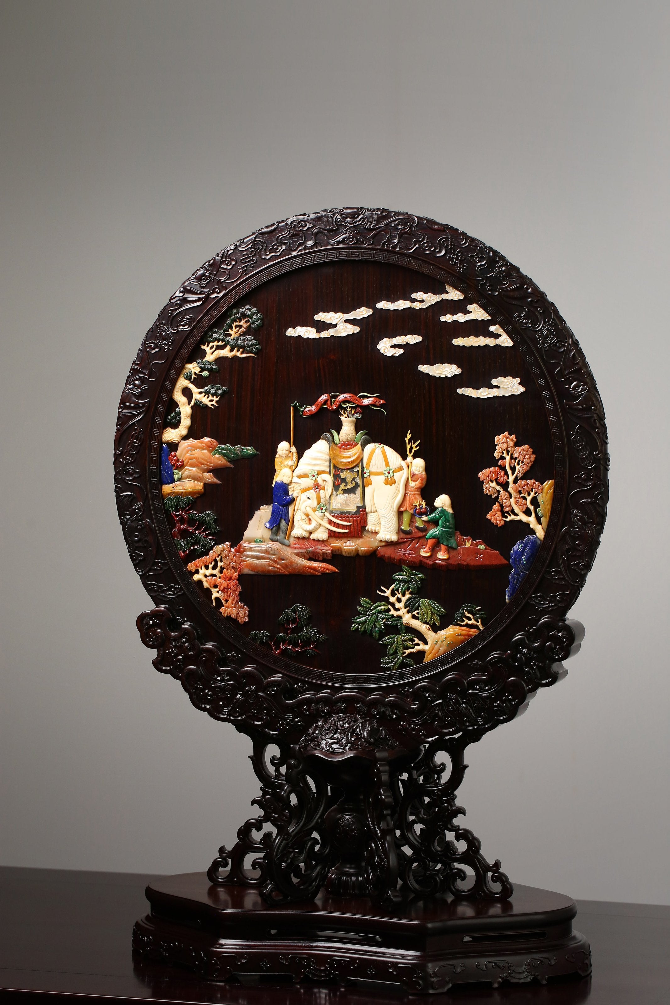 Peaceful Elephant Treasure Screen