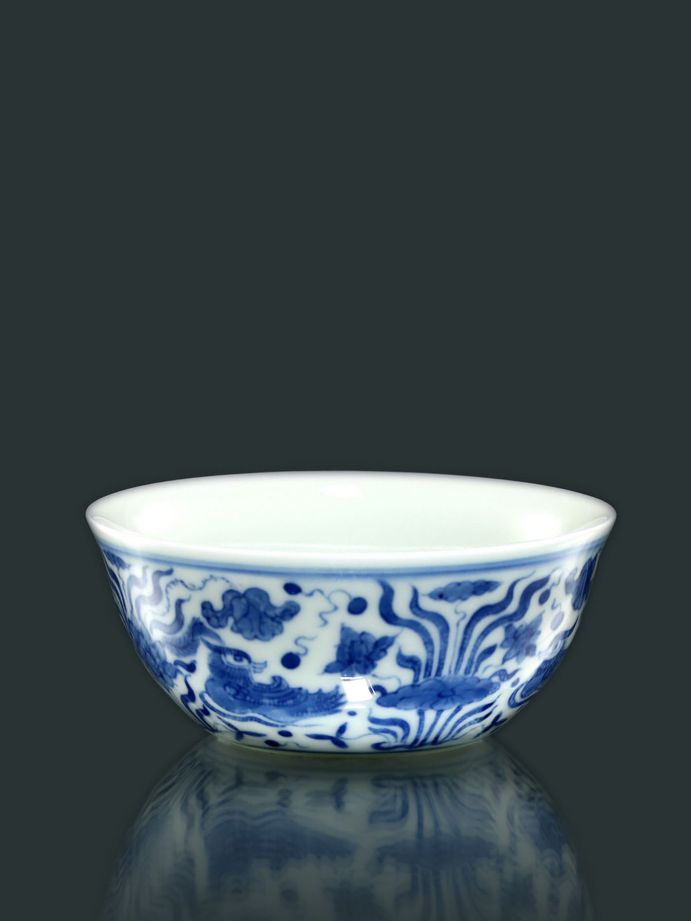 Mandarin Ducks Playing in Water Foot Cup / Fish, Algae and Lotus Foot Cup