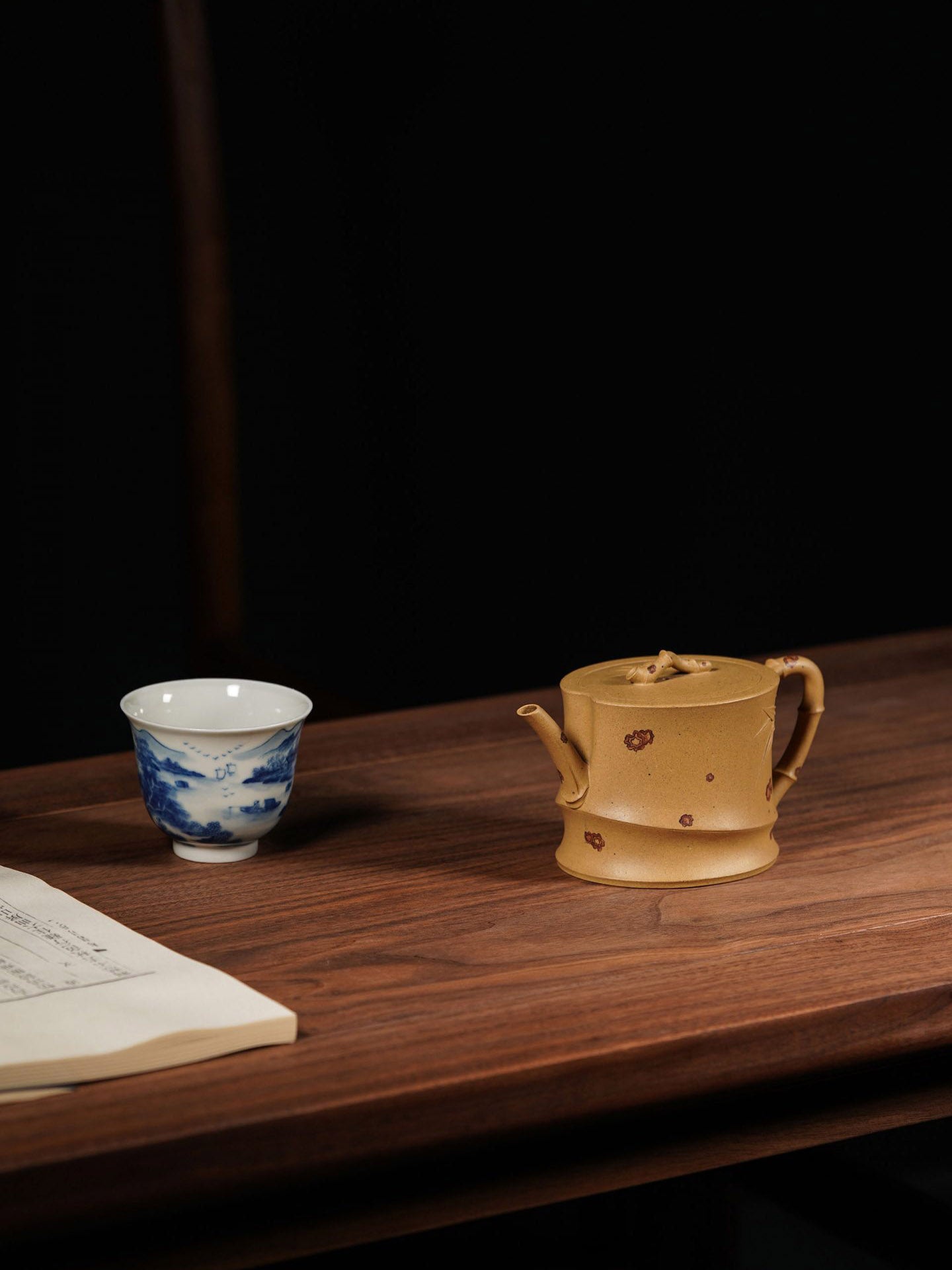 Chen Kai. Yunfei Teapot