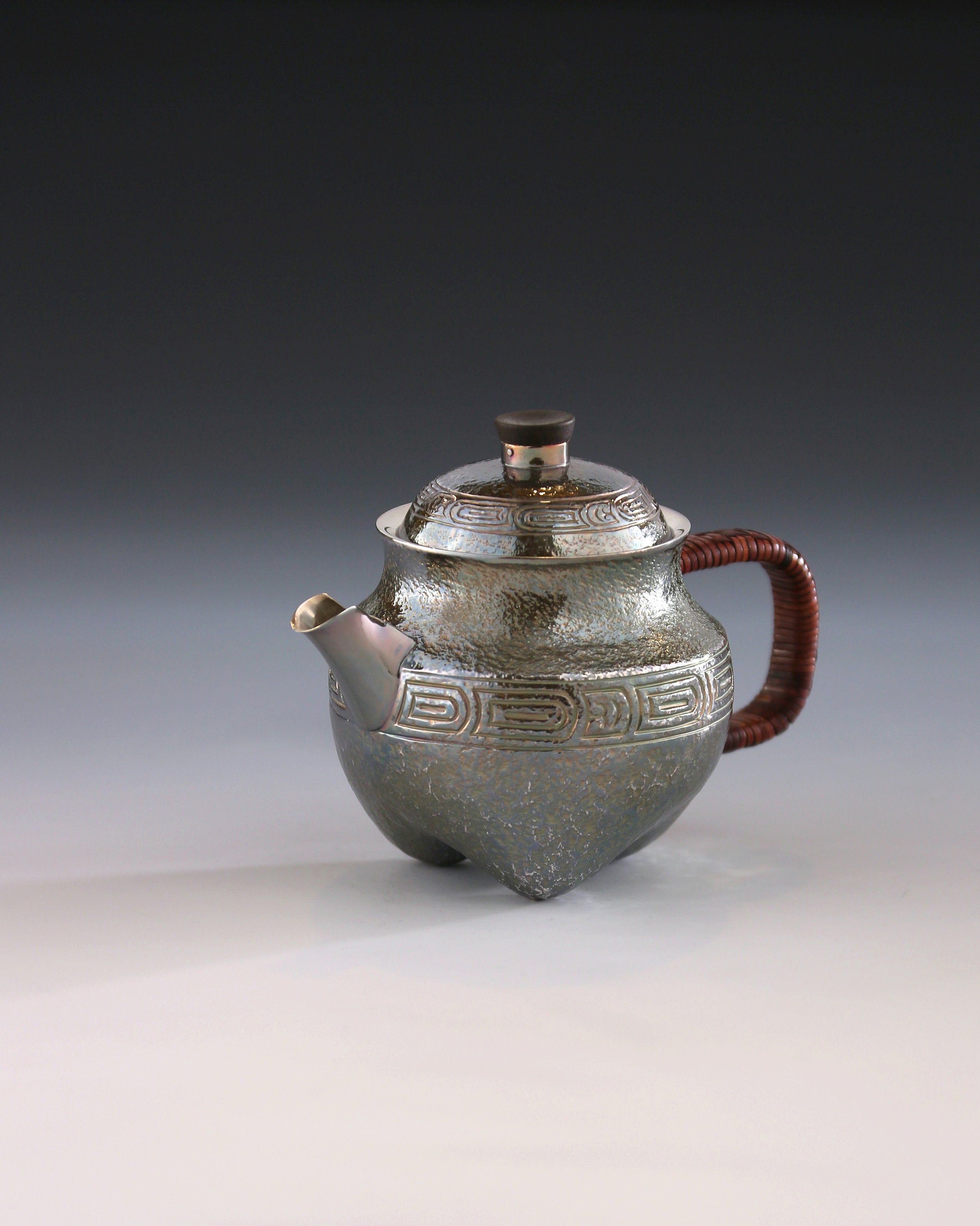 Cloud and Thunder Pattern Jue-Style Silver Teapot