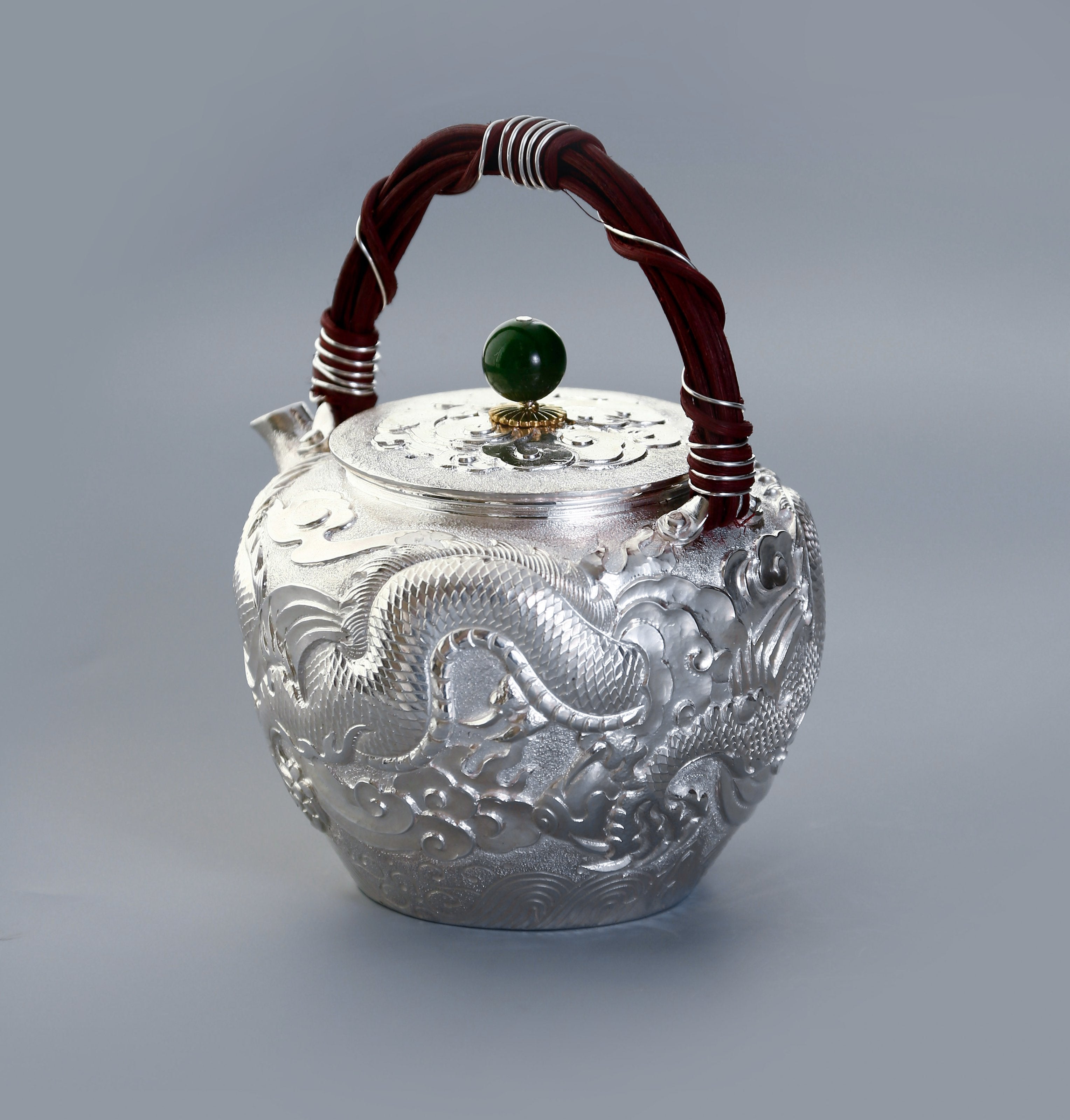 Yunlong Pure Silver Teapot with Gold-Inlaid Rattan Handle