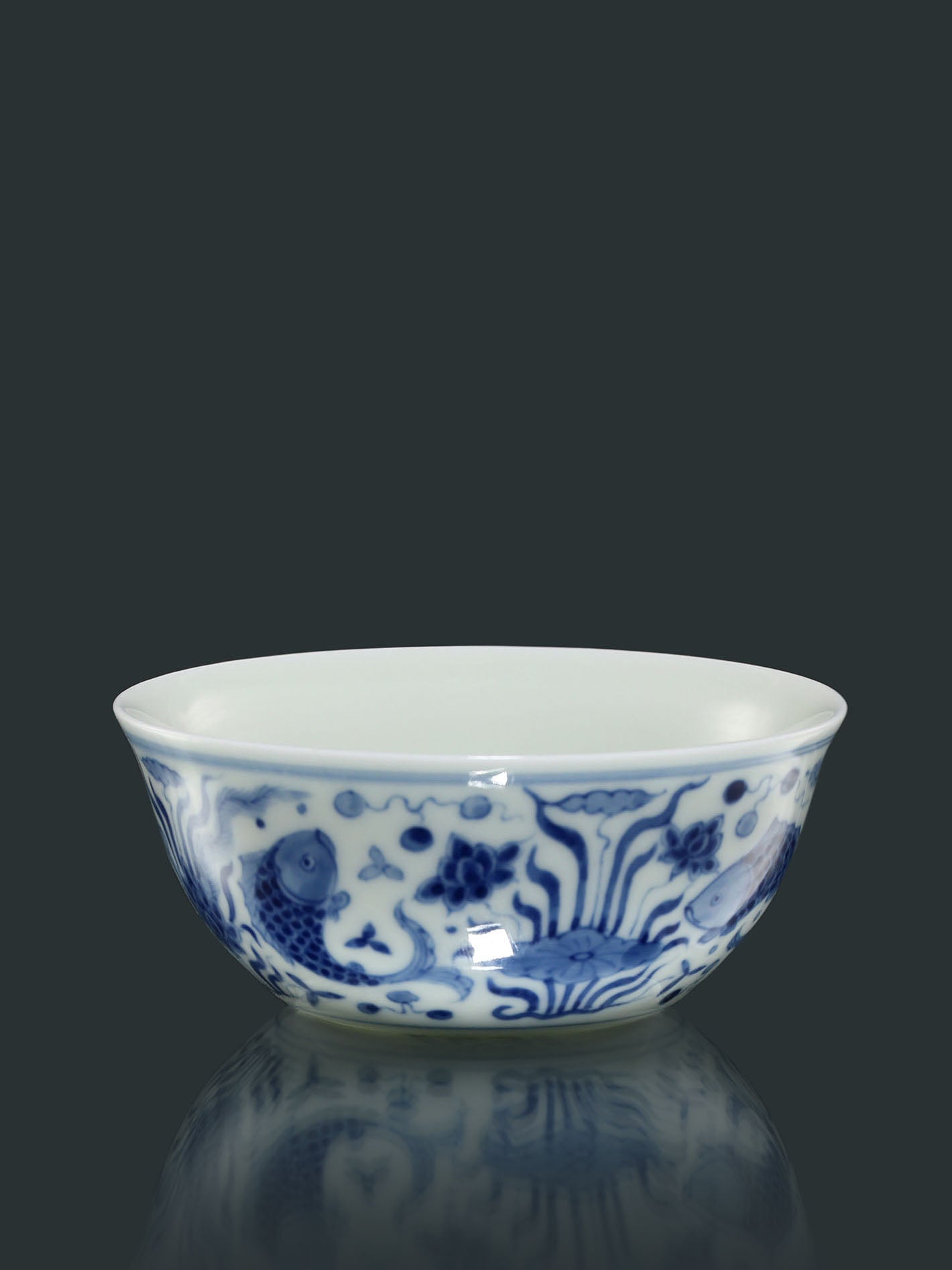 Mandarin Ducks Playing in Water Foot Cup / Fish, Algae and Lotus Foot Cup