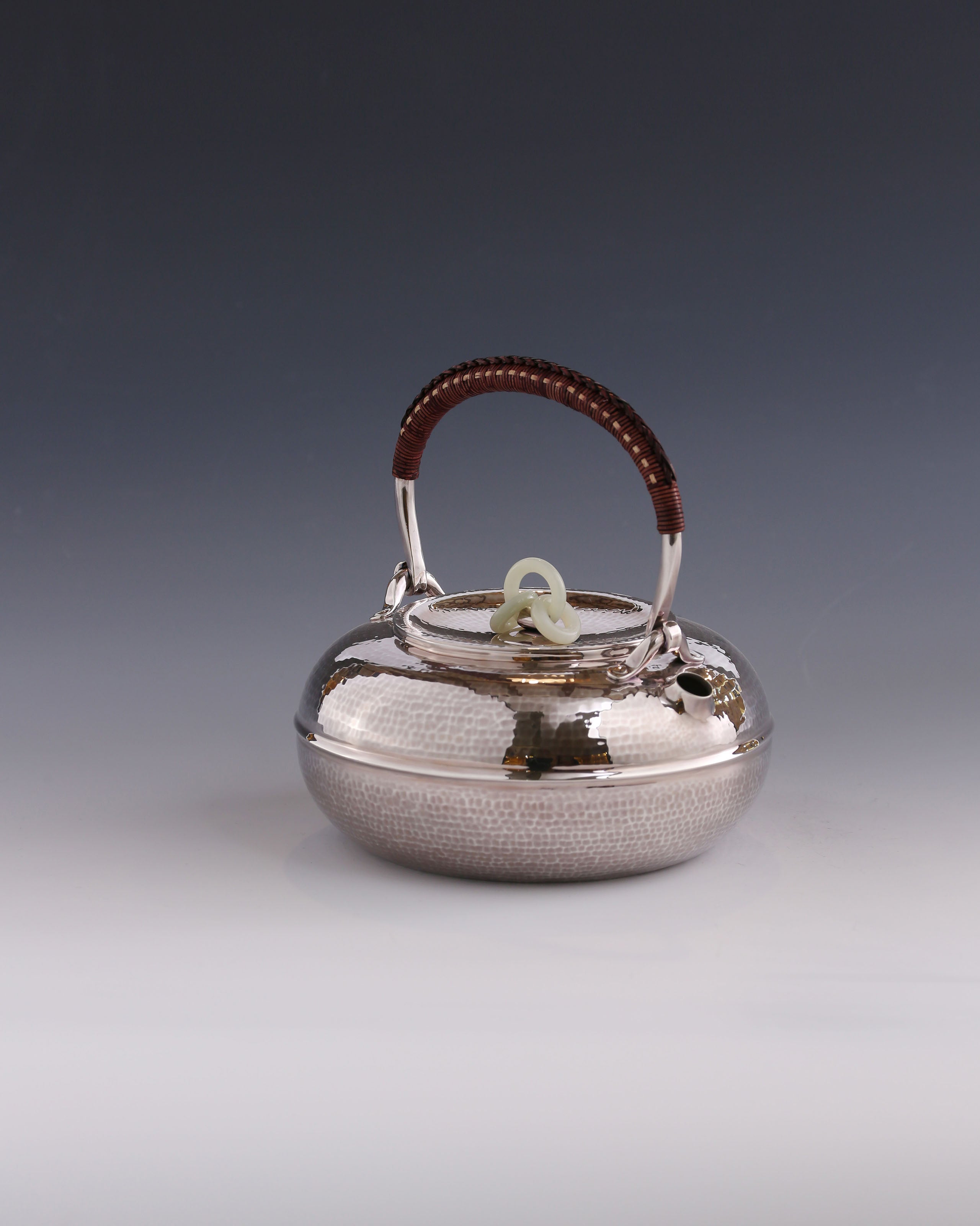 Kitamura Waistline I White Jade Ring