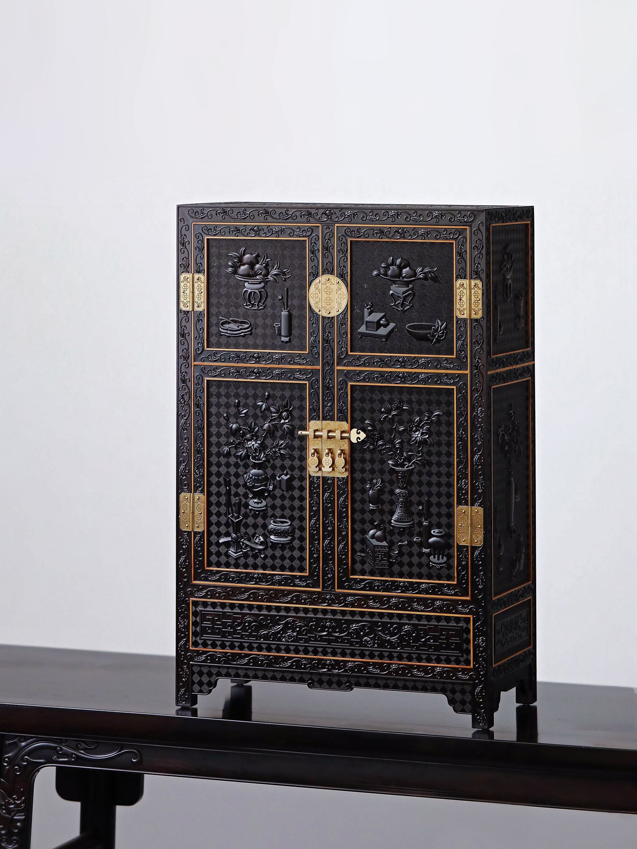 Purple sandalwood carved antique pattern table cabinet