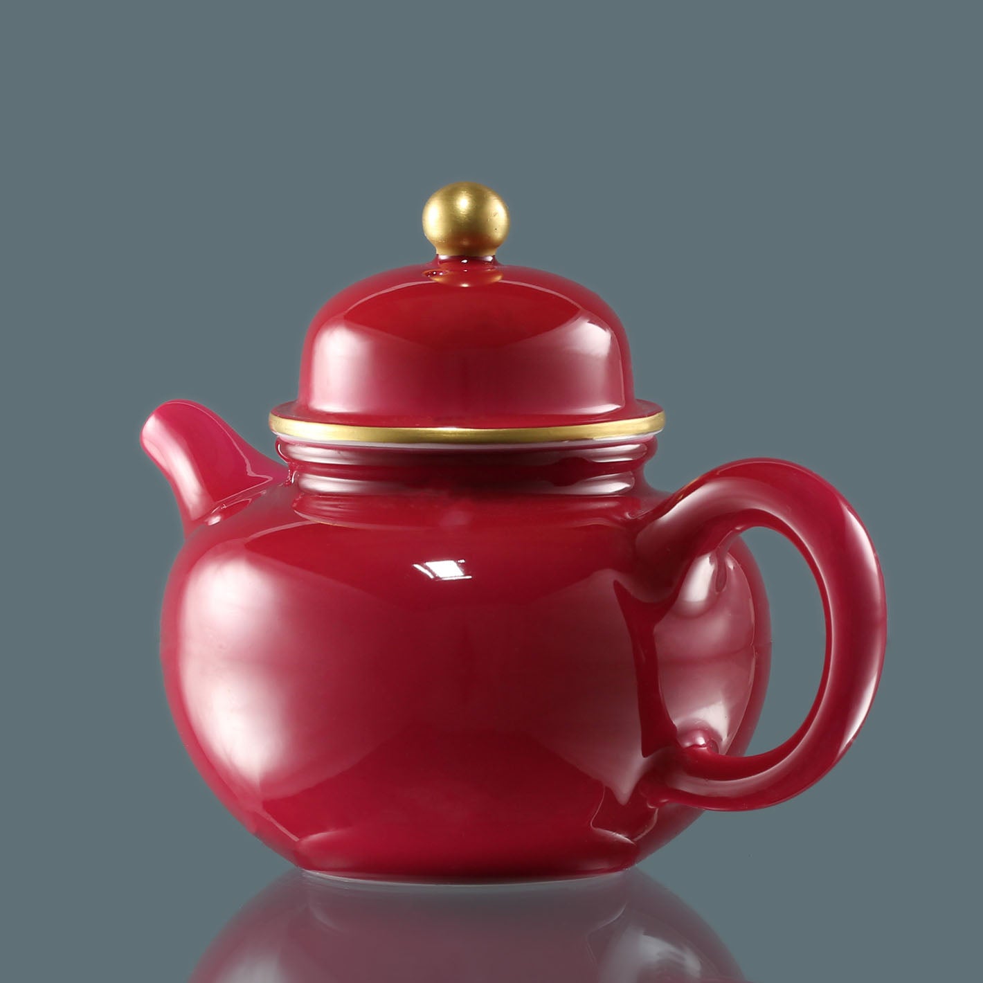 Rouge-dyed spring water pot