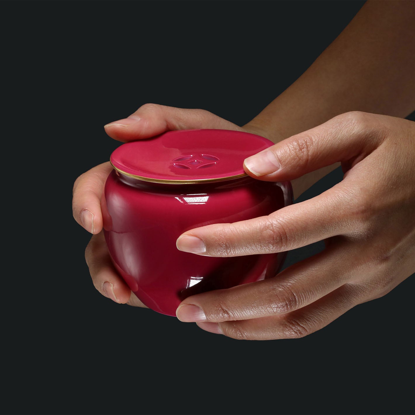 The rouge-dyed water vat