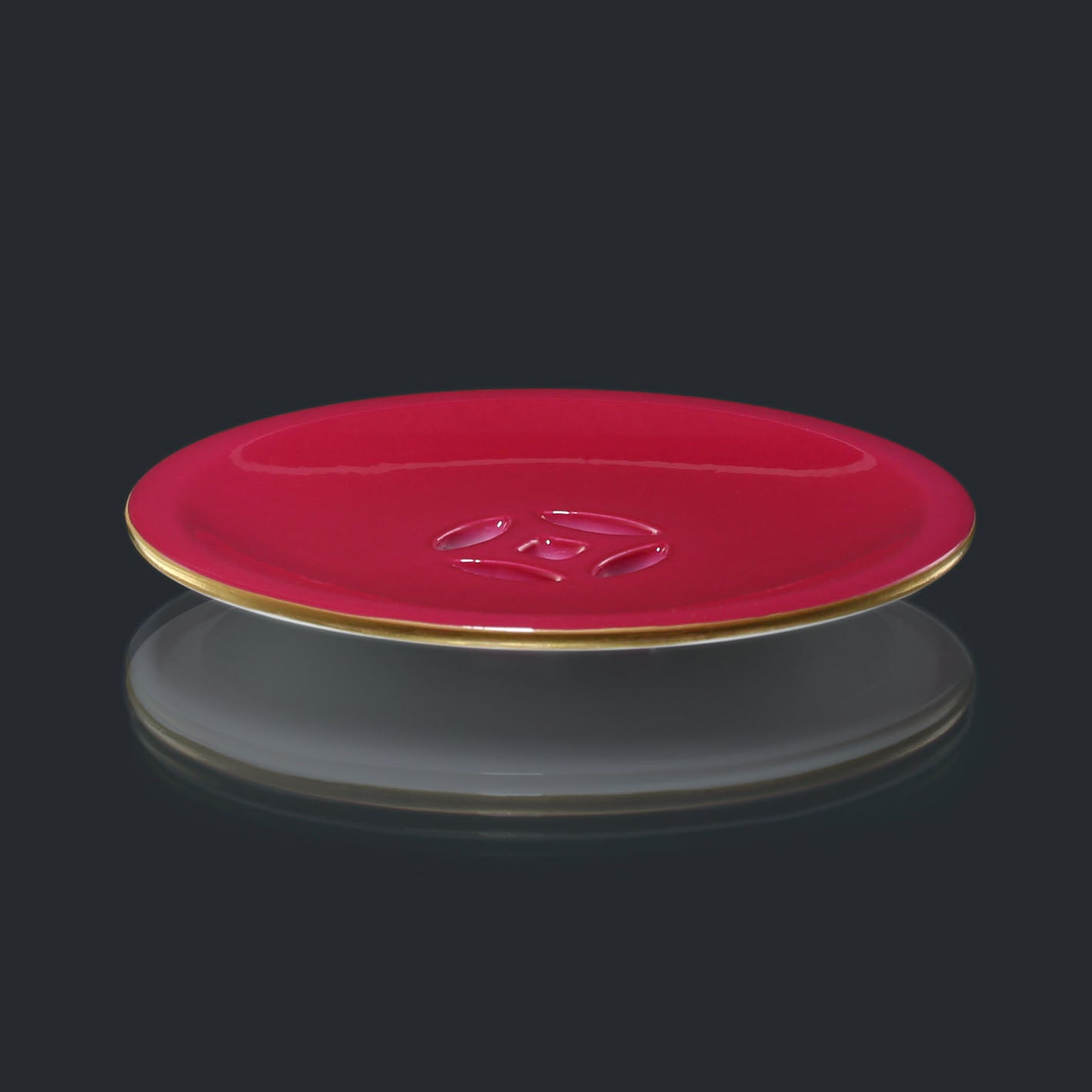 The rouge-dyed water vat