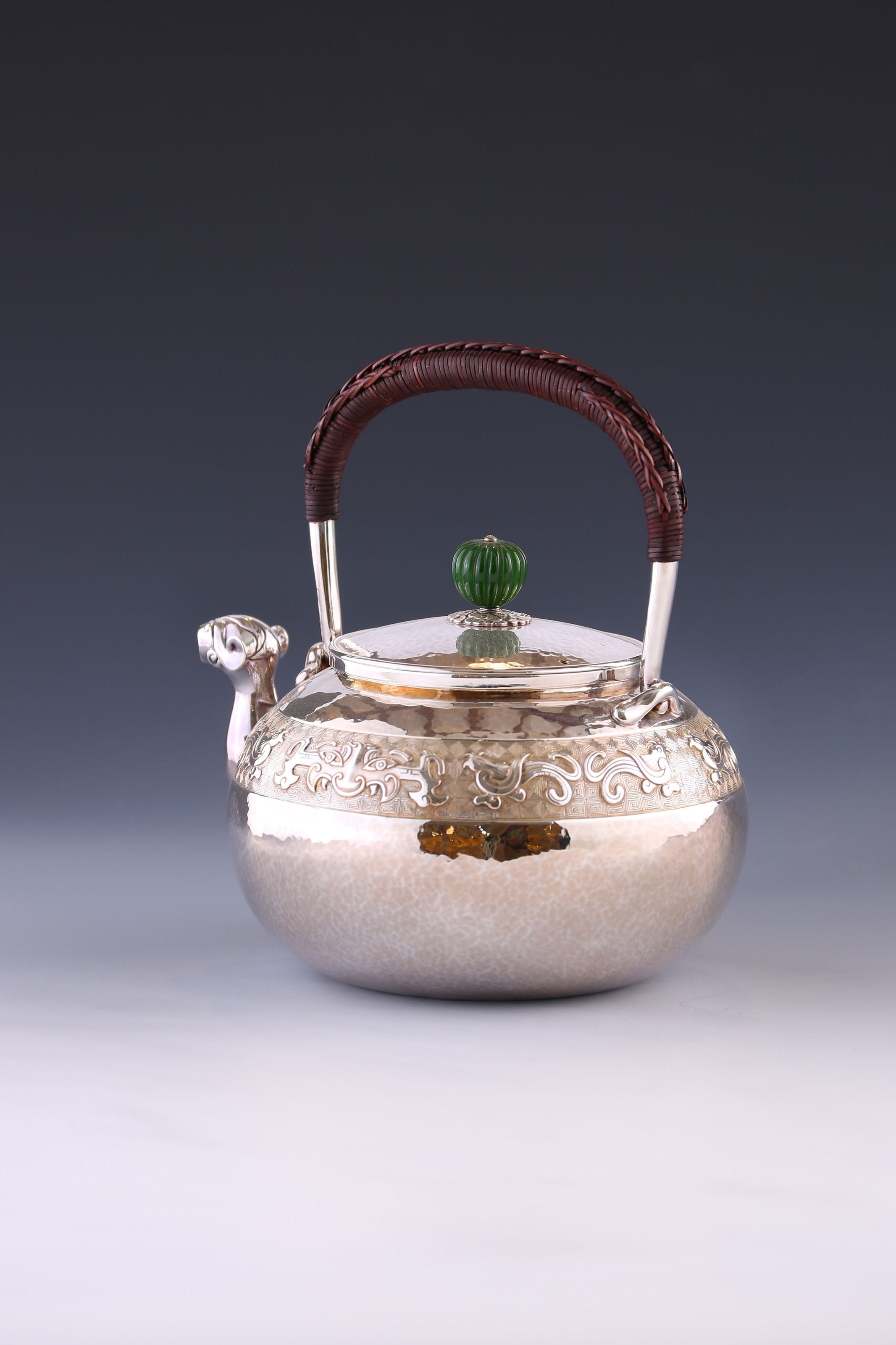 Zhou Han Dynasty Beast-mouth Silver Pot