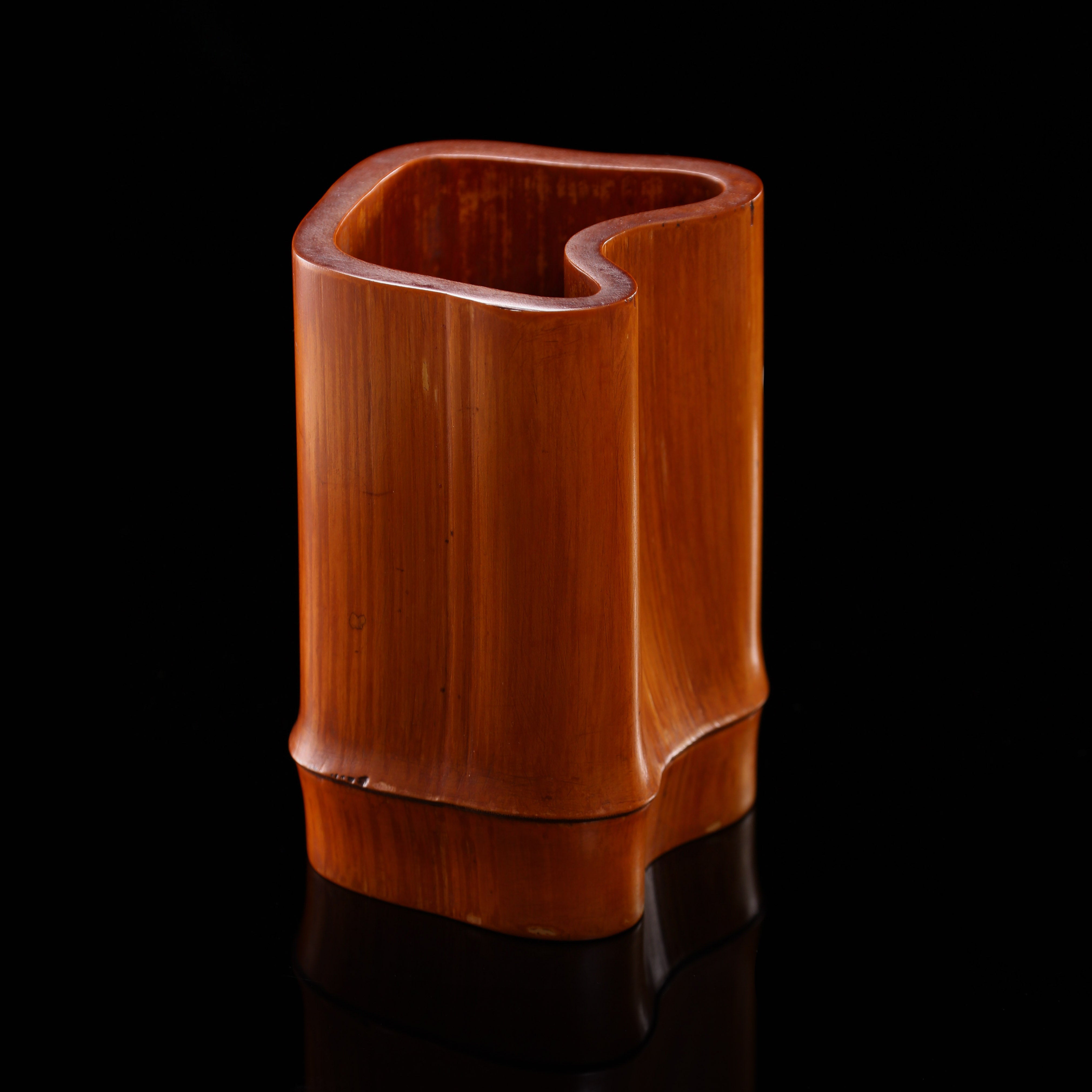 Bamboo square pen holder