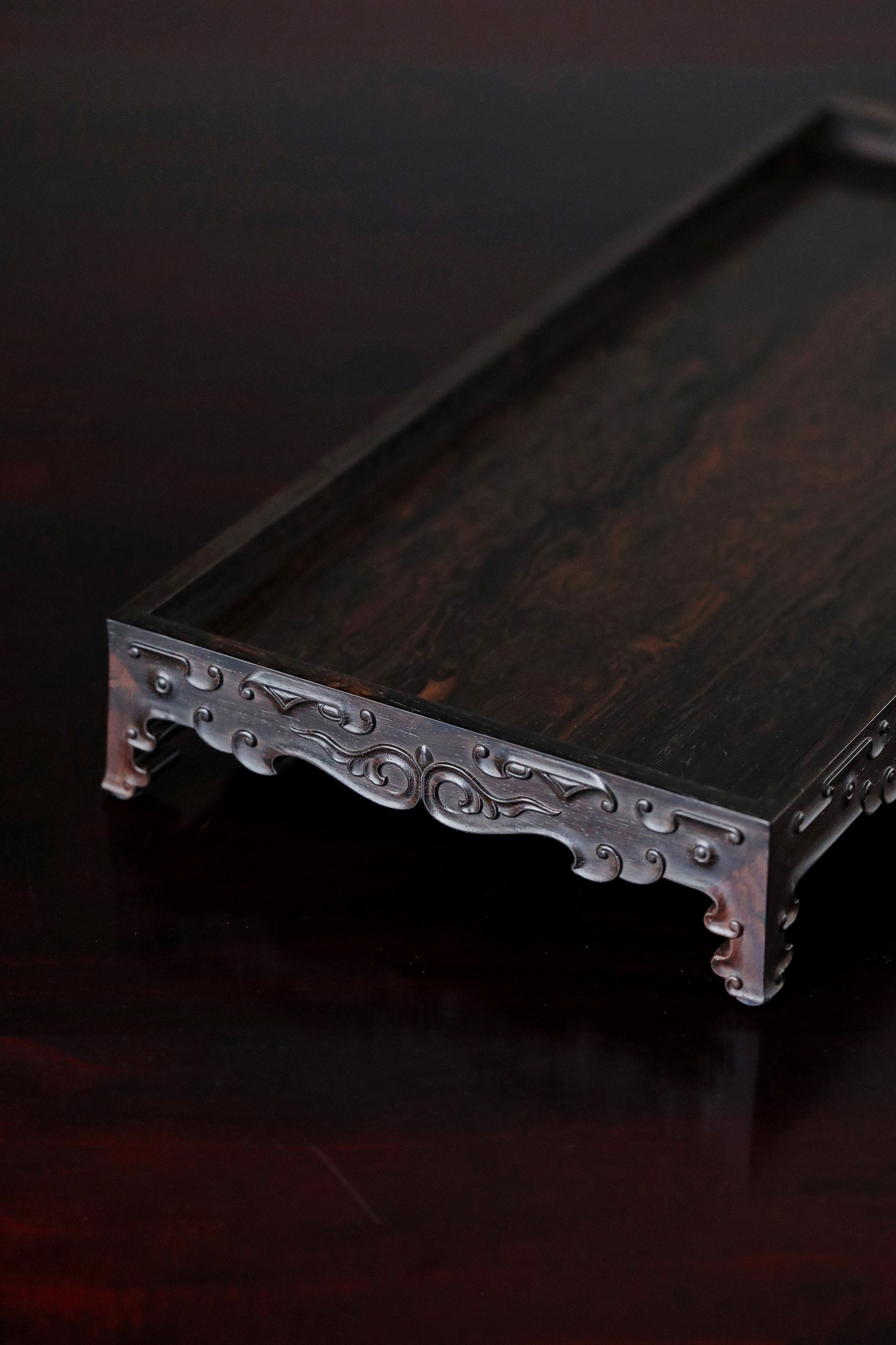 Purple sandalwood ruyi scroll plate