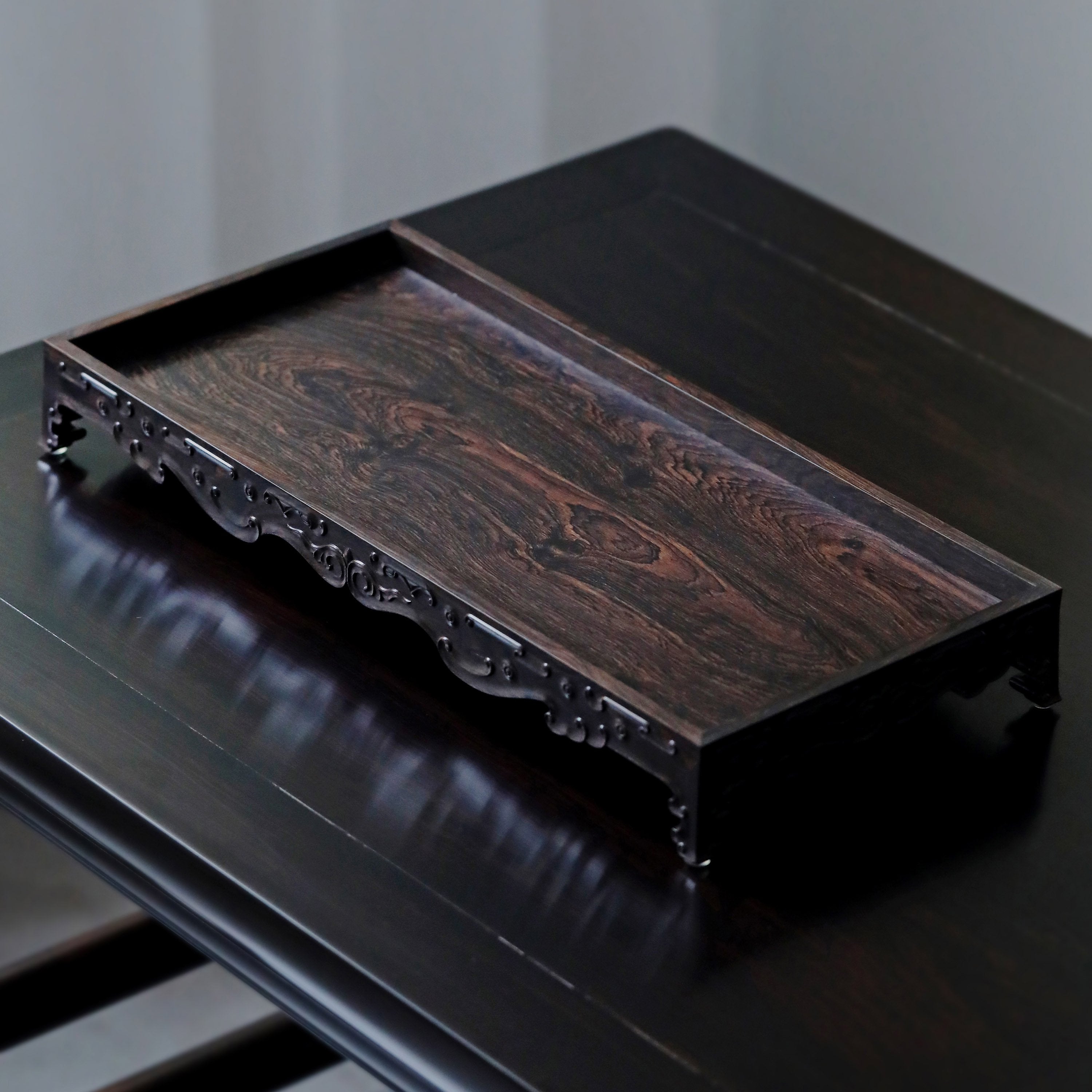 Purple sandalwood ruyi scroll plate