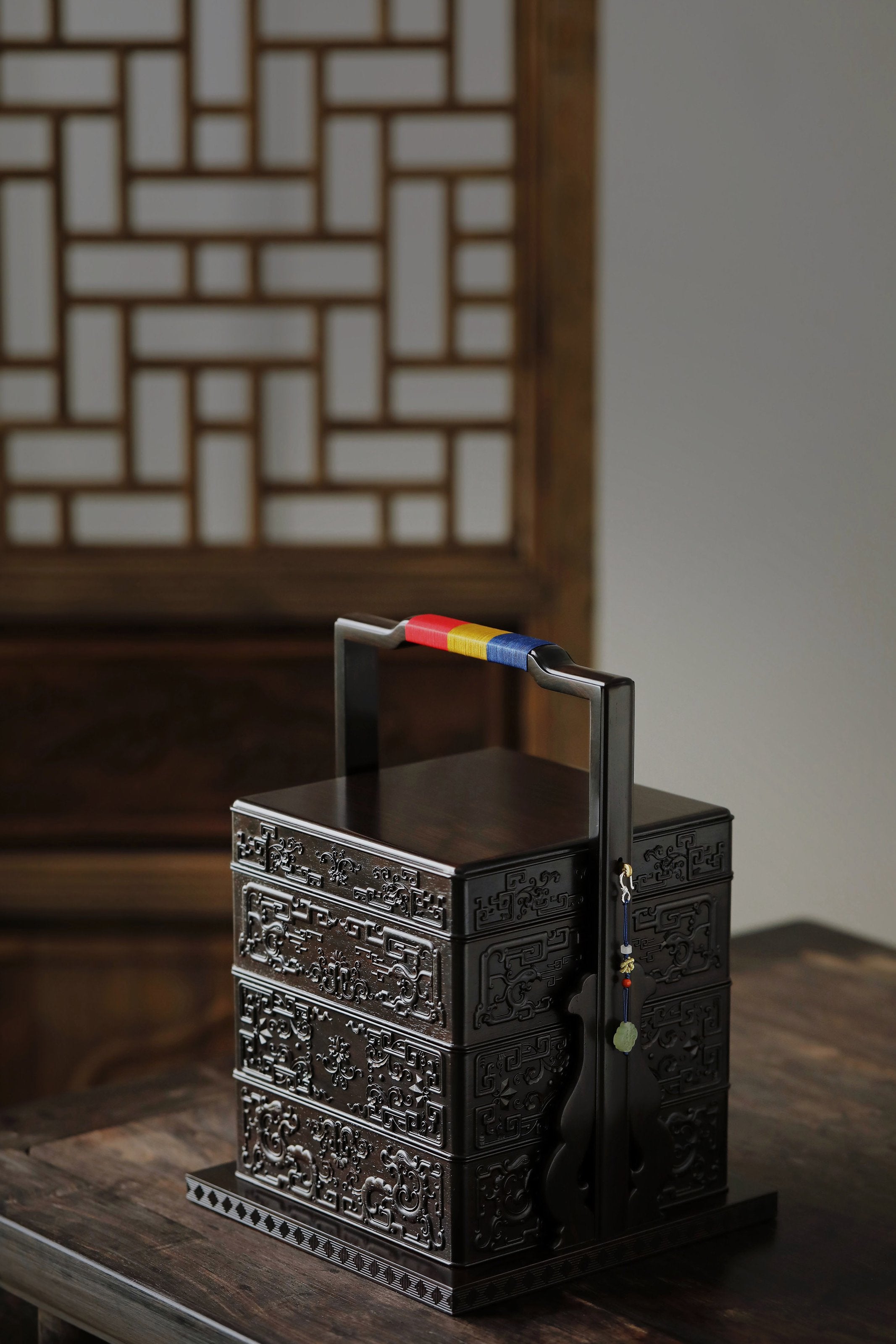 Purple sandalwood carved square box with kui dragon and phoenix patterns