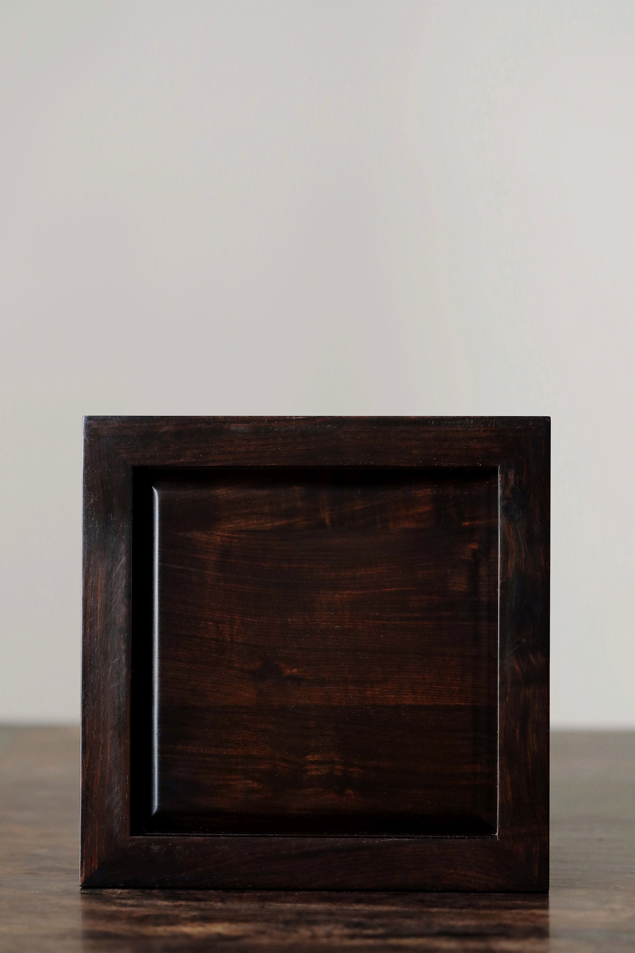 Purple sandalwood carved square box with kui dragon and phoenix patterns