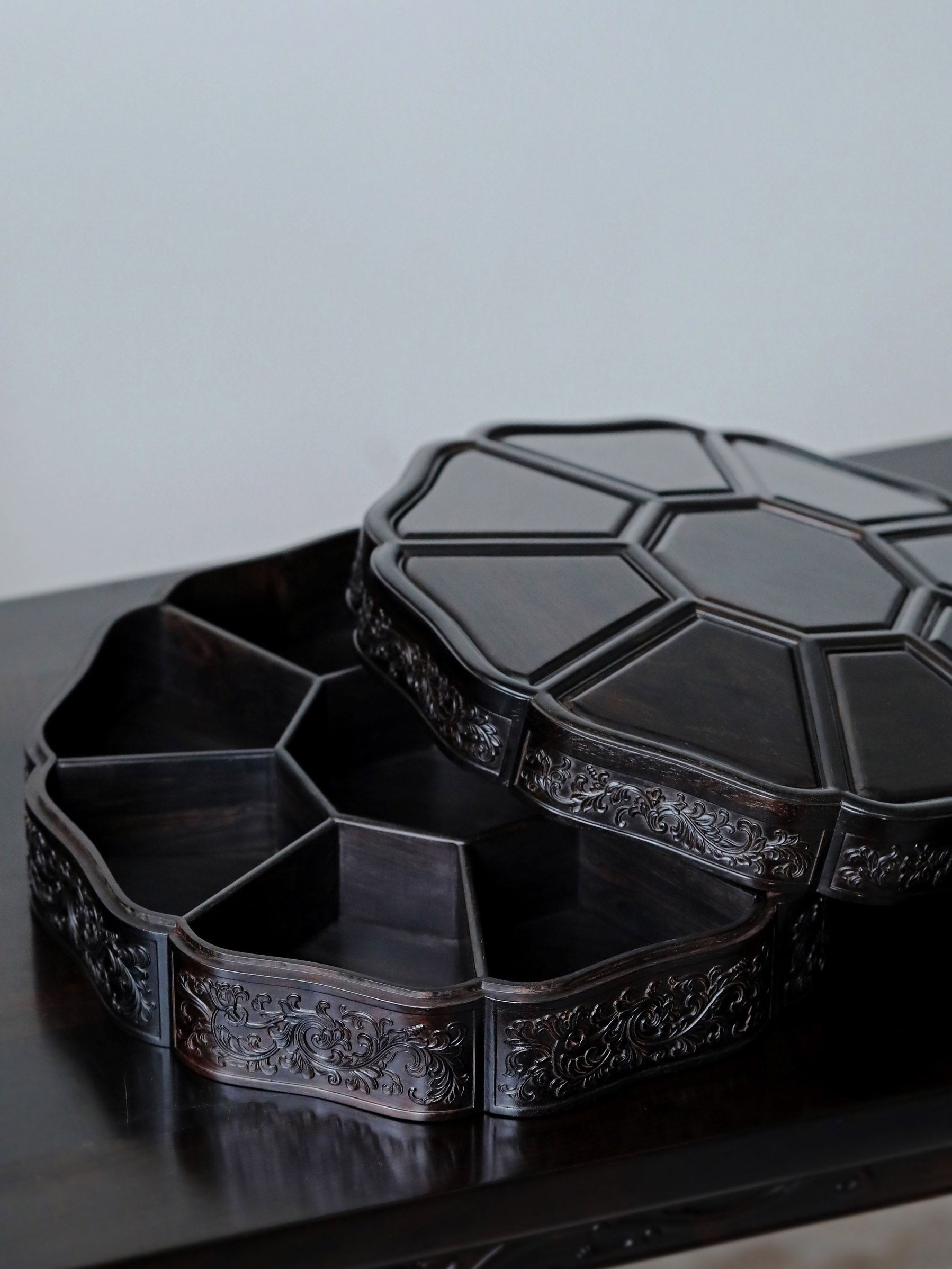 Purple sandalwood plain sunflower eight-treasure fruit box