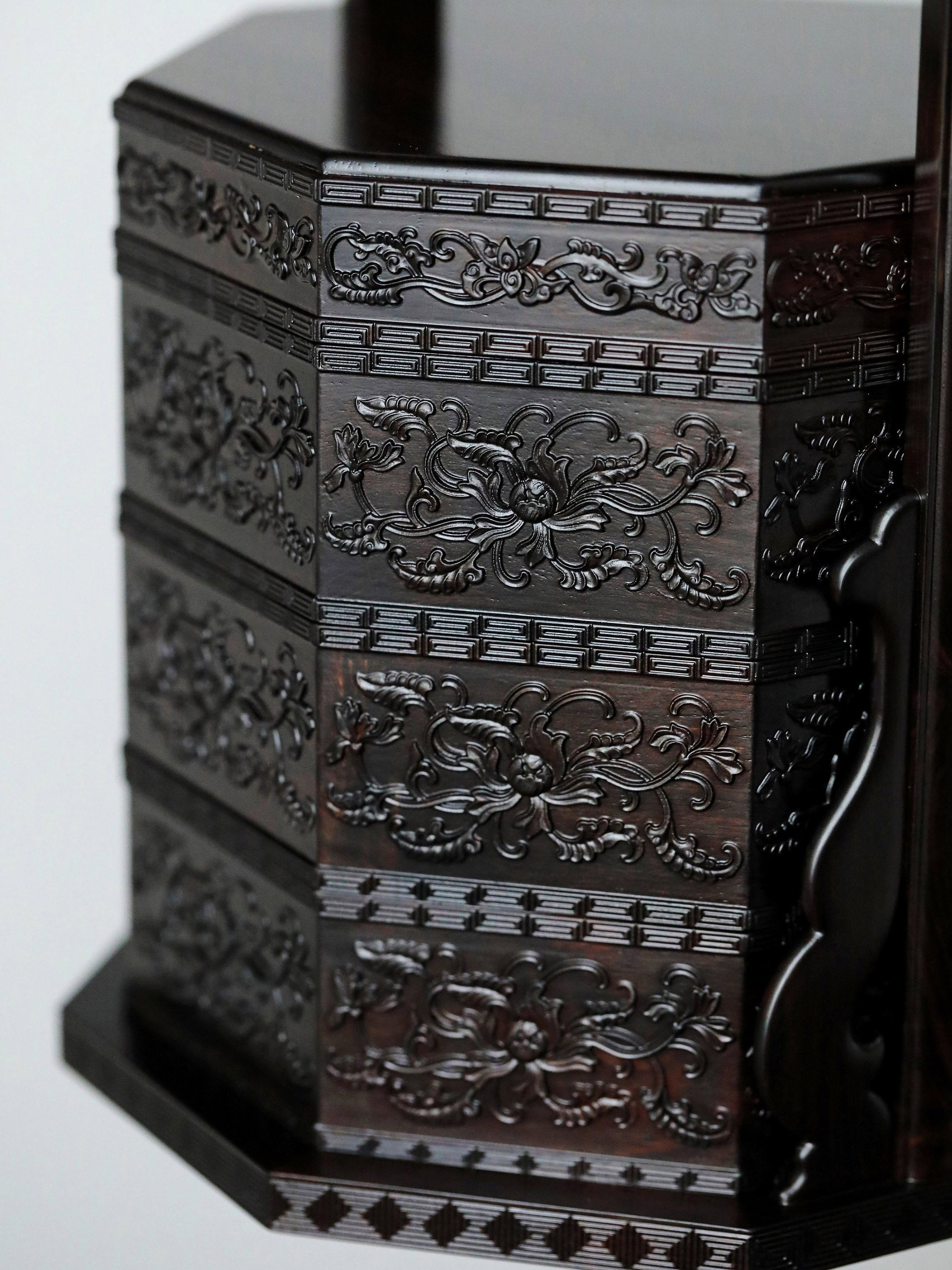 Purple sandalwood carved passionflower octagonal box