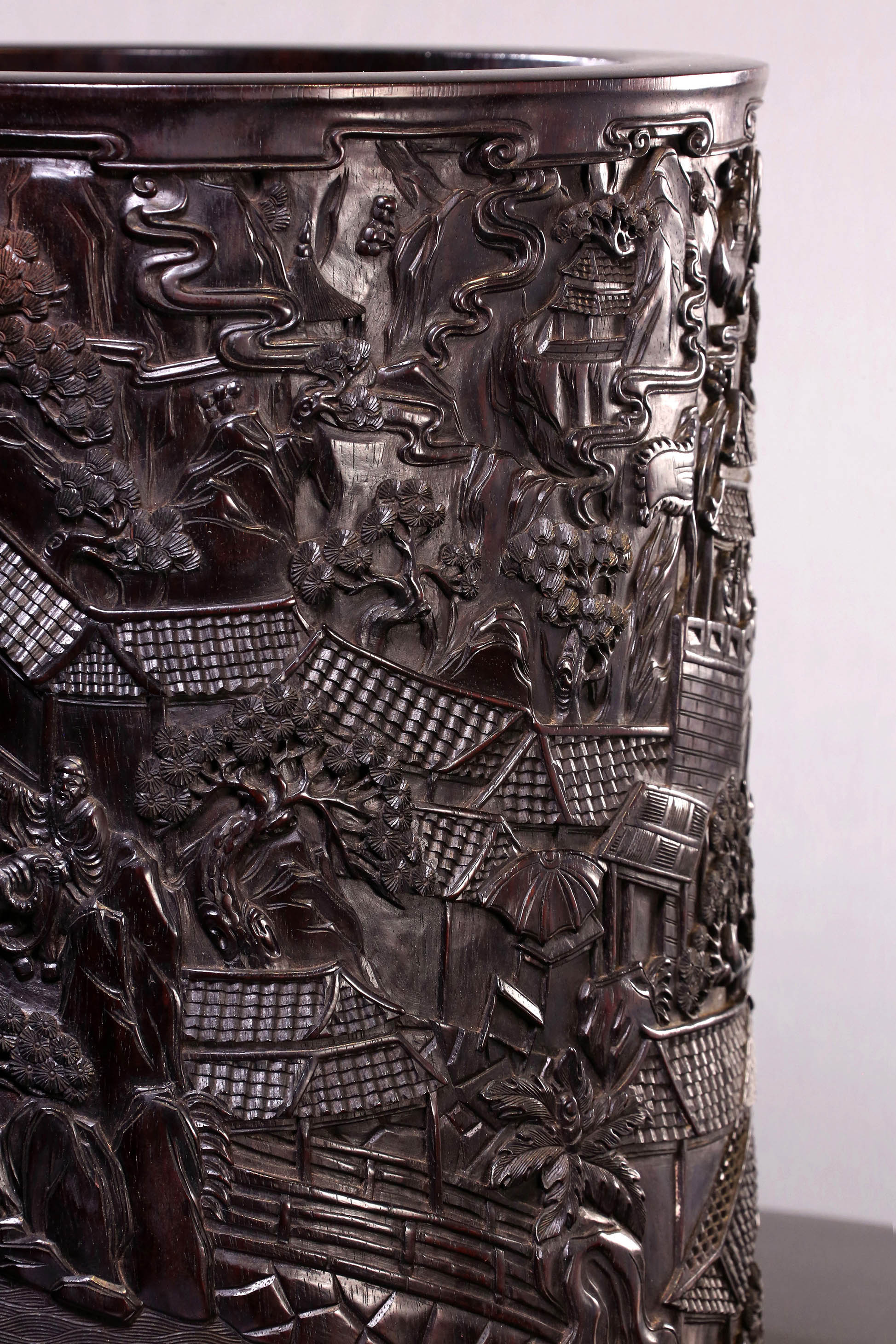 Indian rosewood brush holder depicting the Qingming Scroll