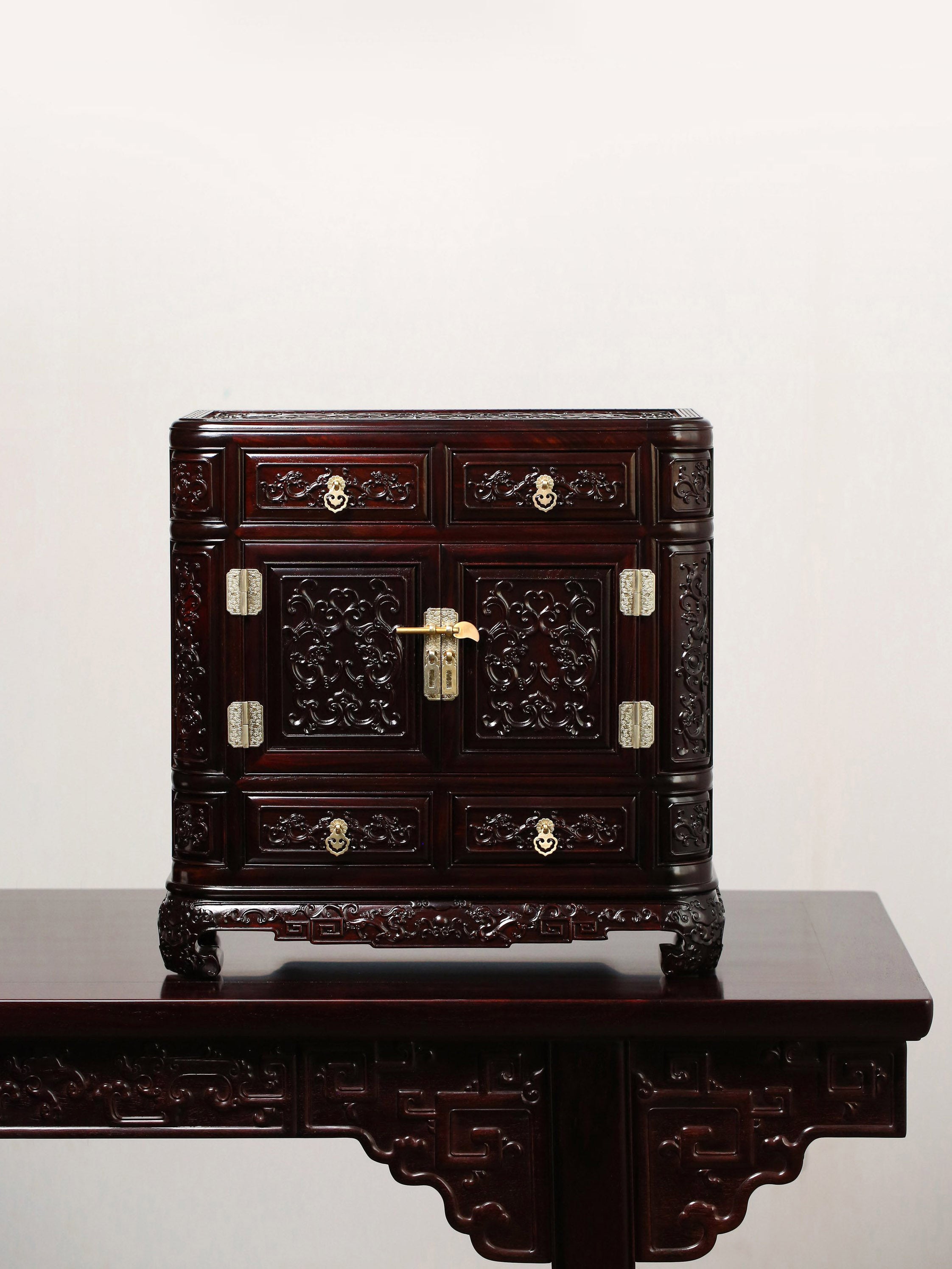 Passionflower pattern/dragon pattern/plain surface small chest cabinet with stand