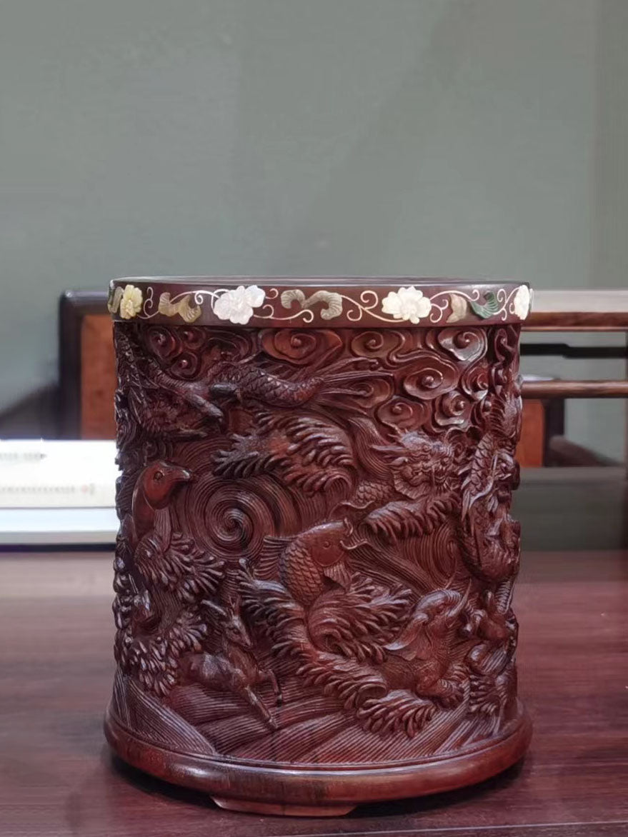 Rosewood dragon-carved pen holder