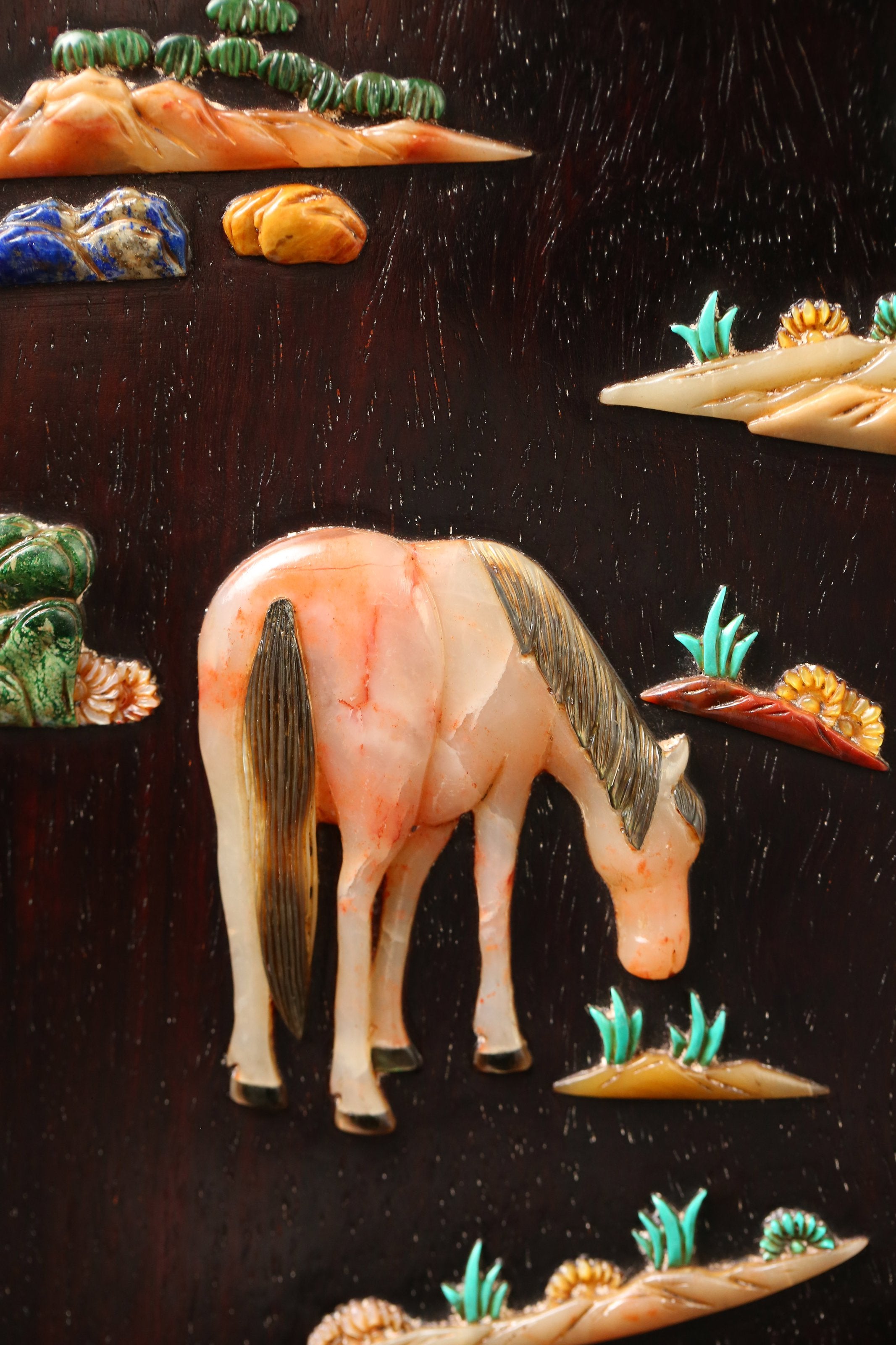 Rosewood screen inlaid with precious stones and mammoth ivory