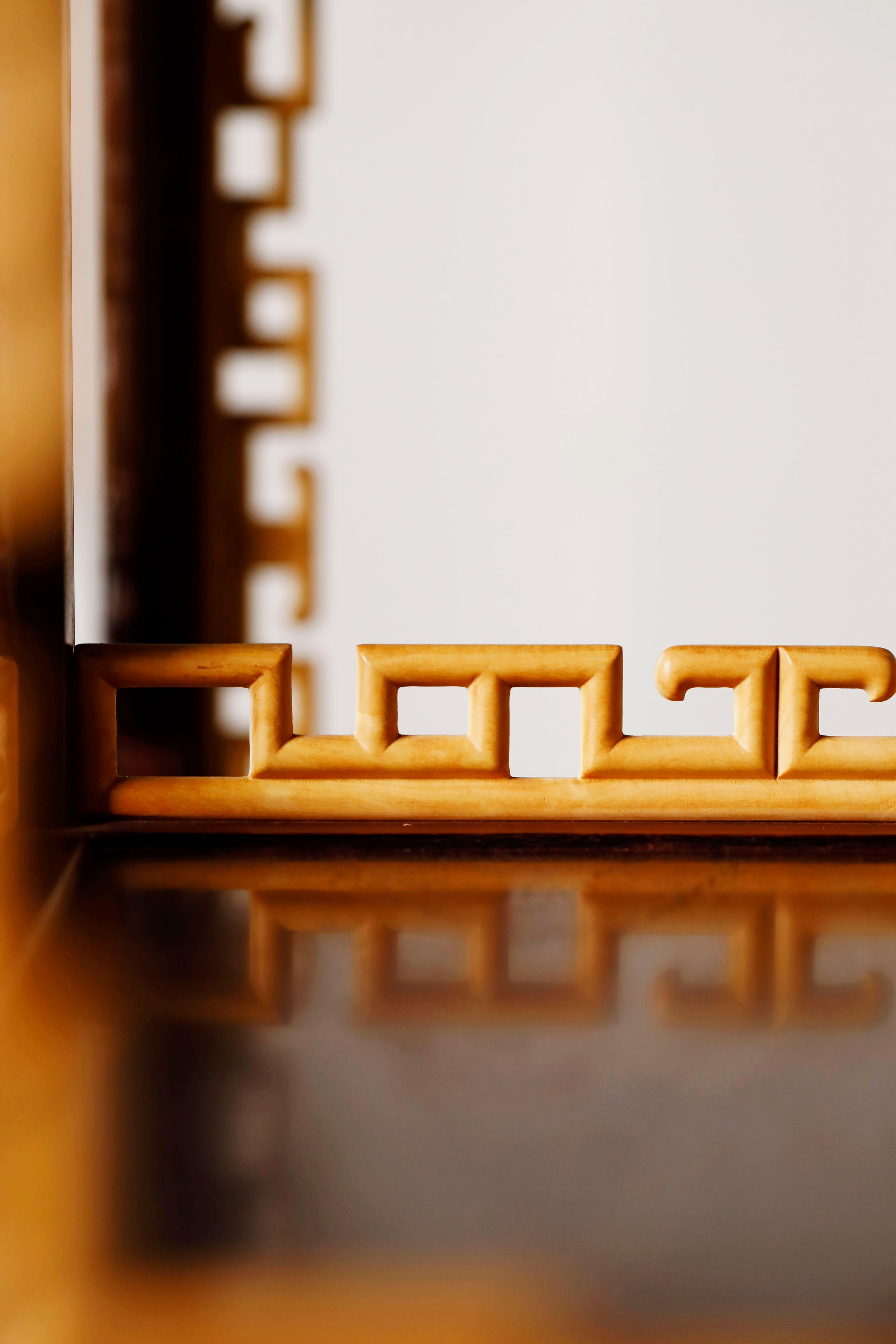 Small-leaf sandalwood inlaid table with antique display shelf