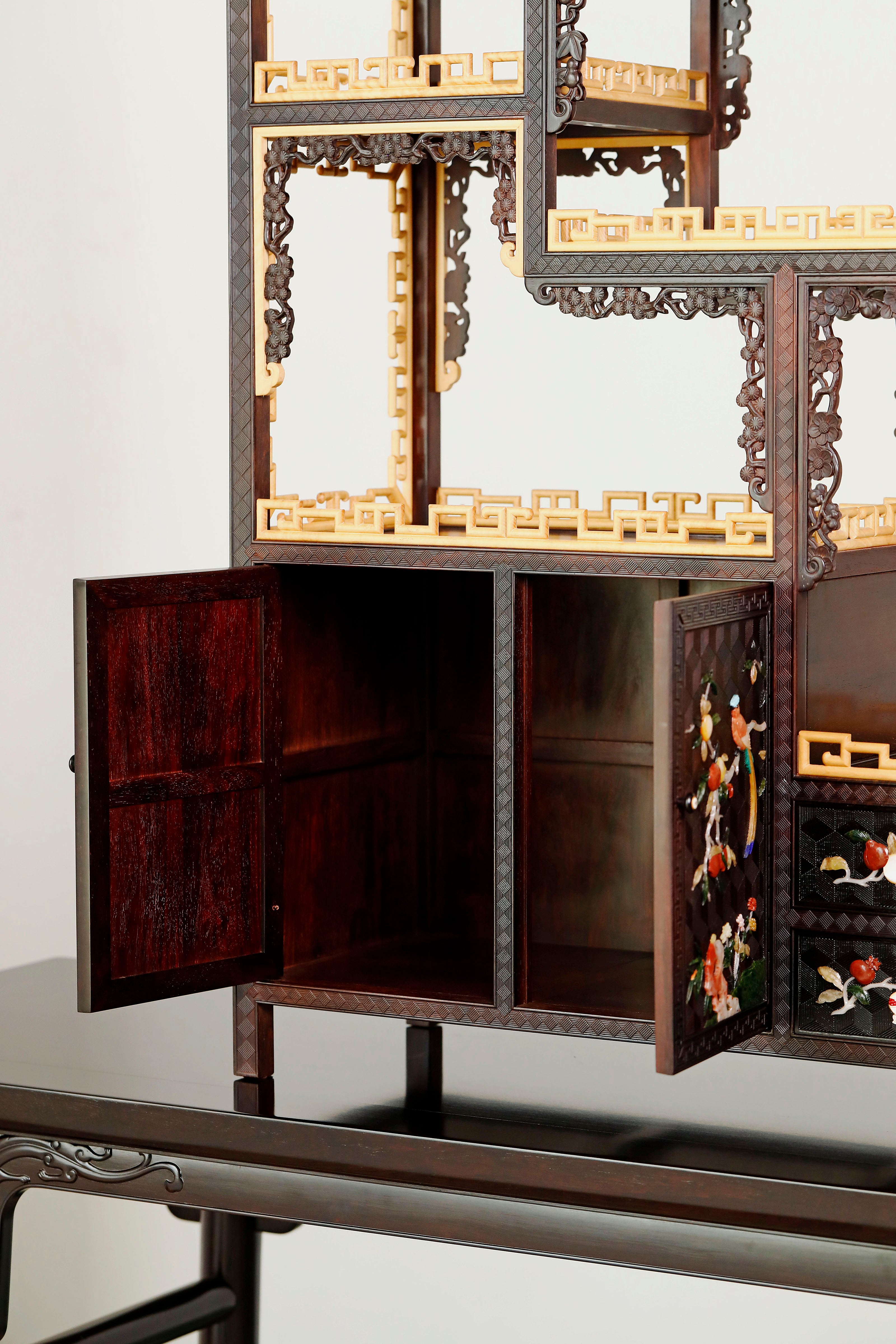Small-leaf sandalwood inlaid table with antique display shelf