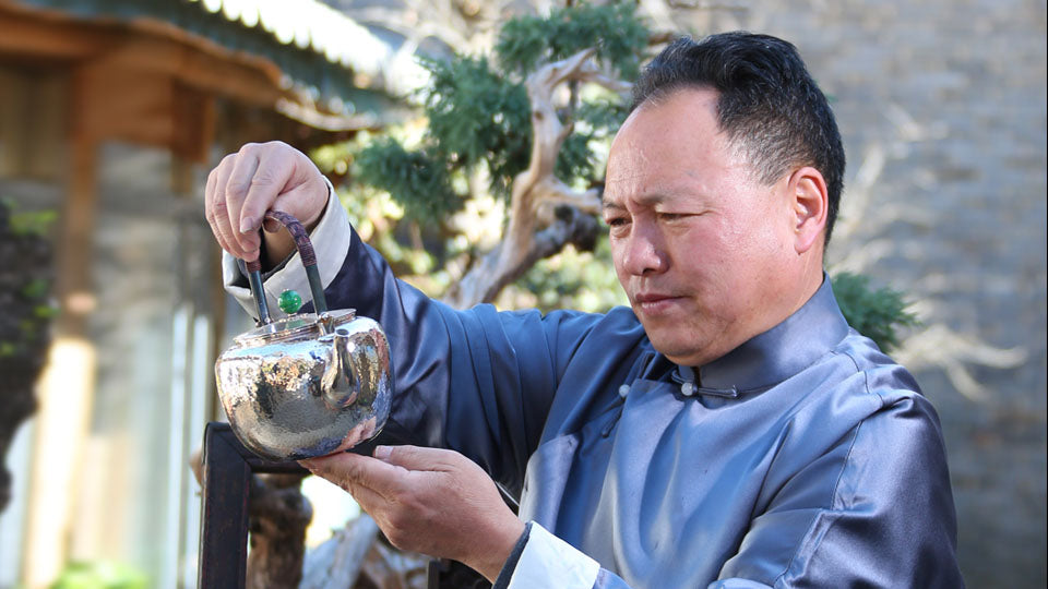 银器锻制技艺非遗传承人 洪继科