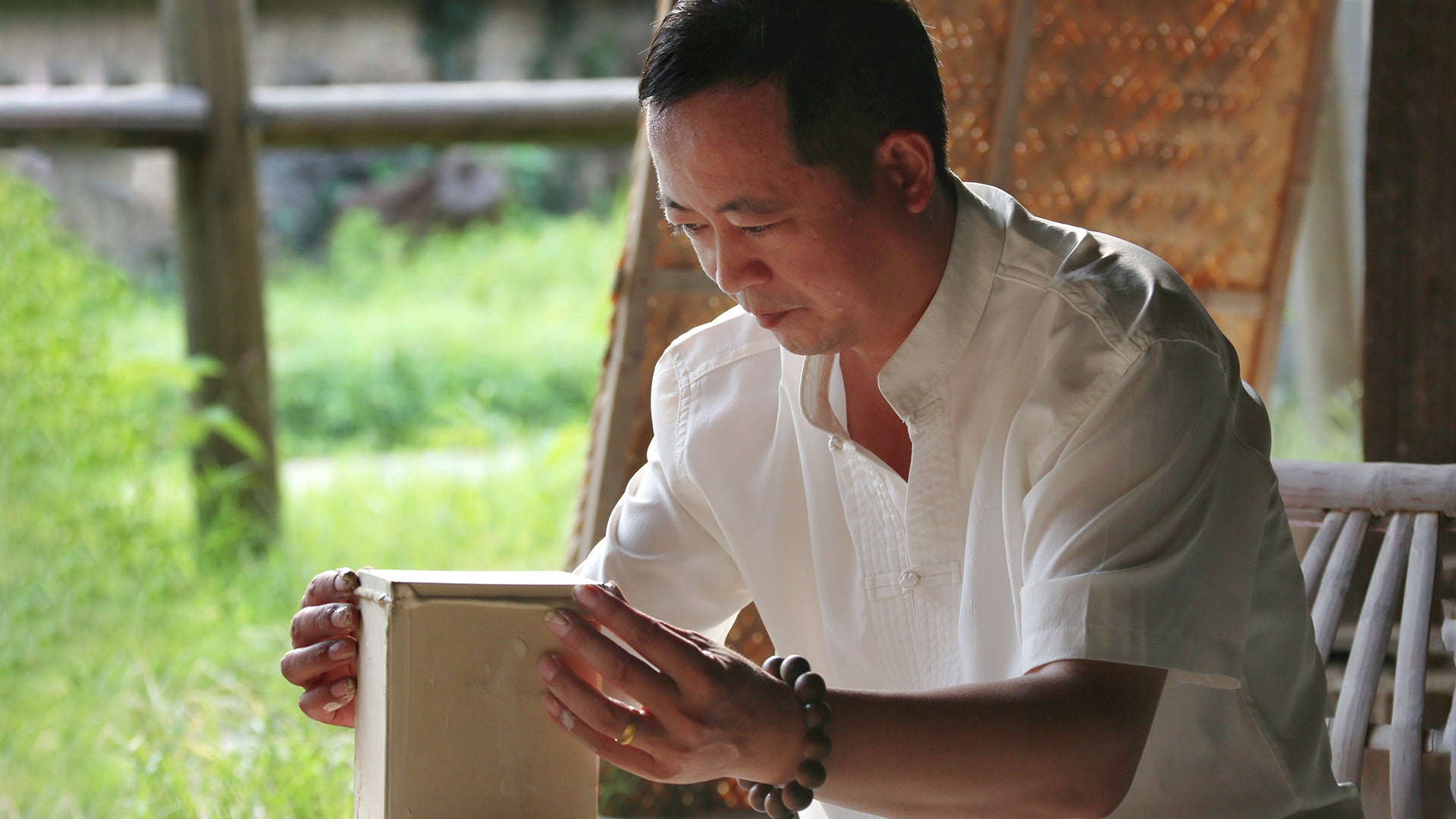 景德镇传统镶器制作技艺非遗传承人 邬书永