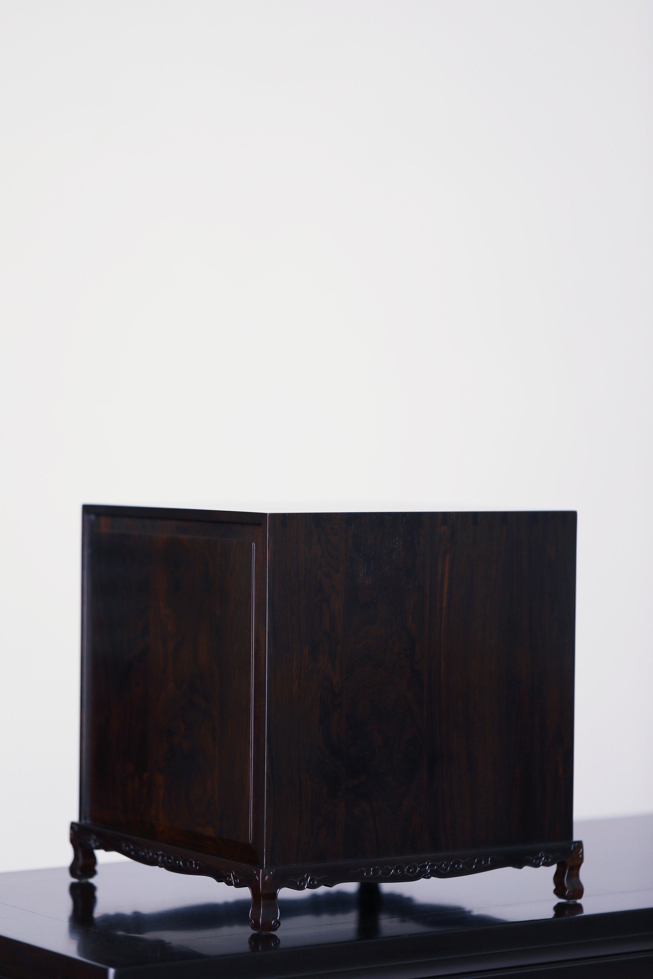 Purple sandalwood and black sandalwood sideboard for five-tiered tea set