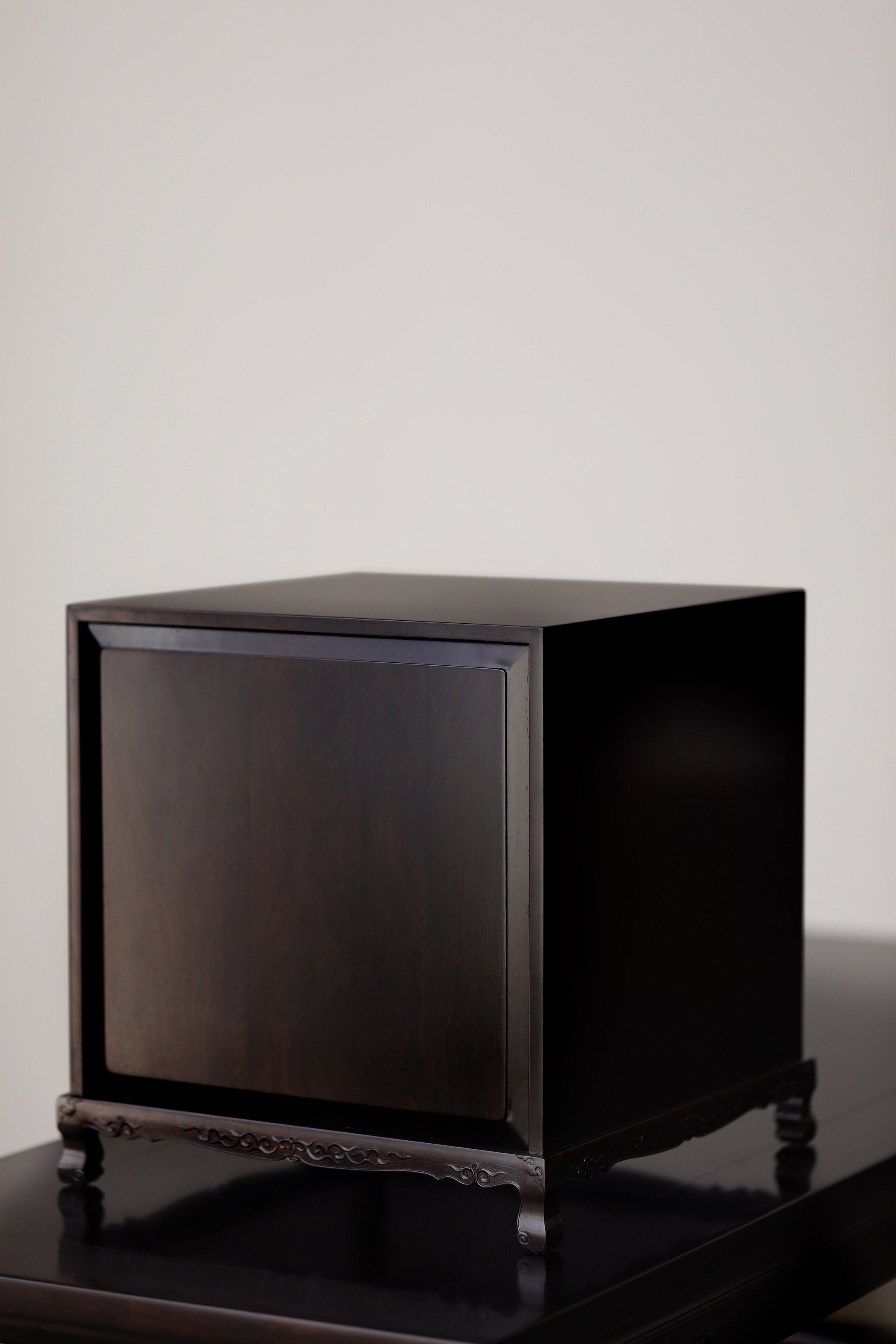 Purple sandalwood and black sandalwood sideboard for five-tiered tea set