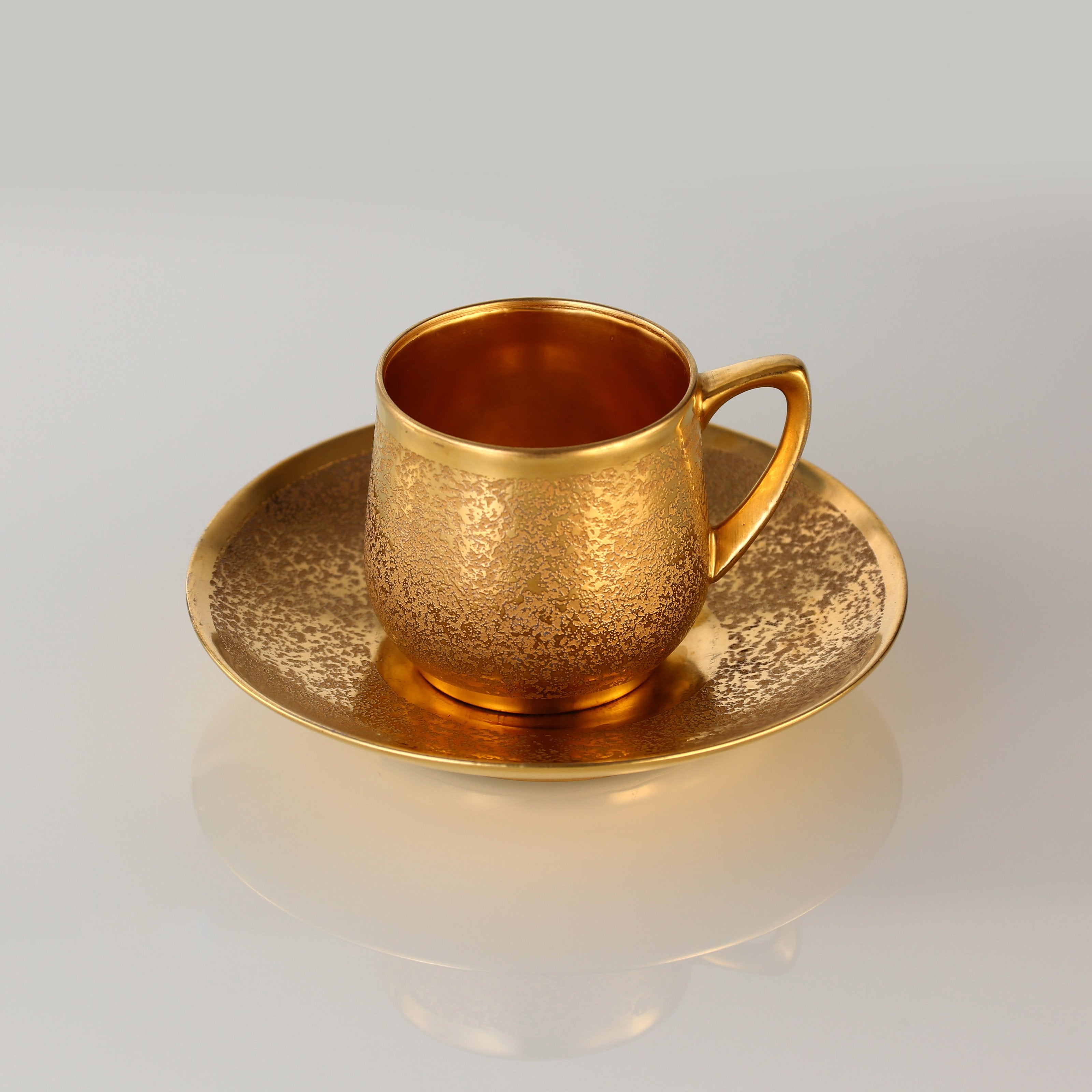 19th-century British gilt porcelain cup