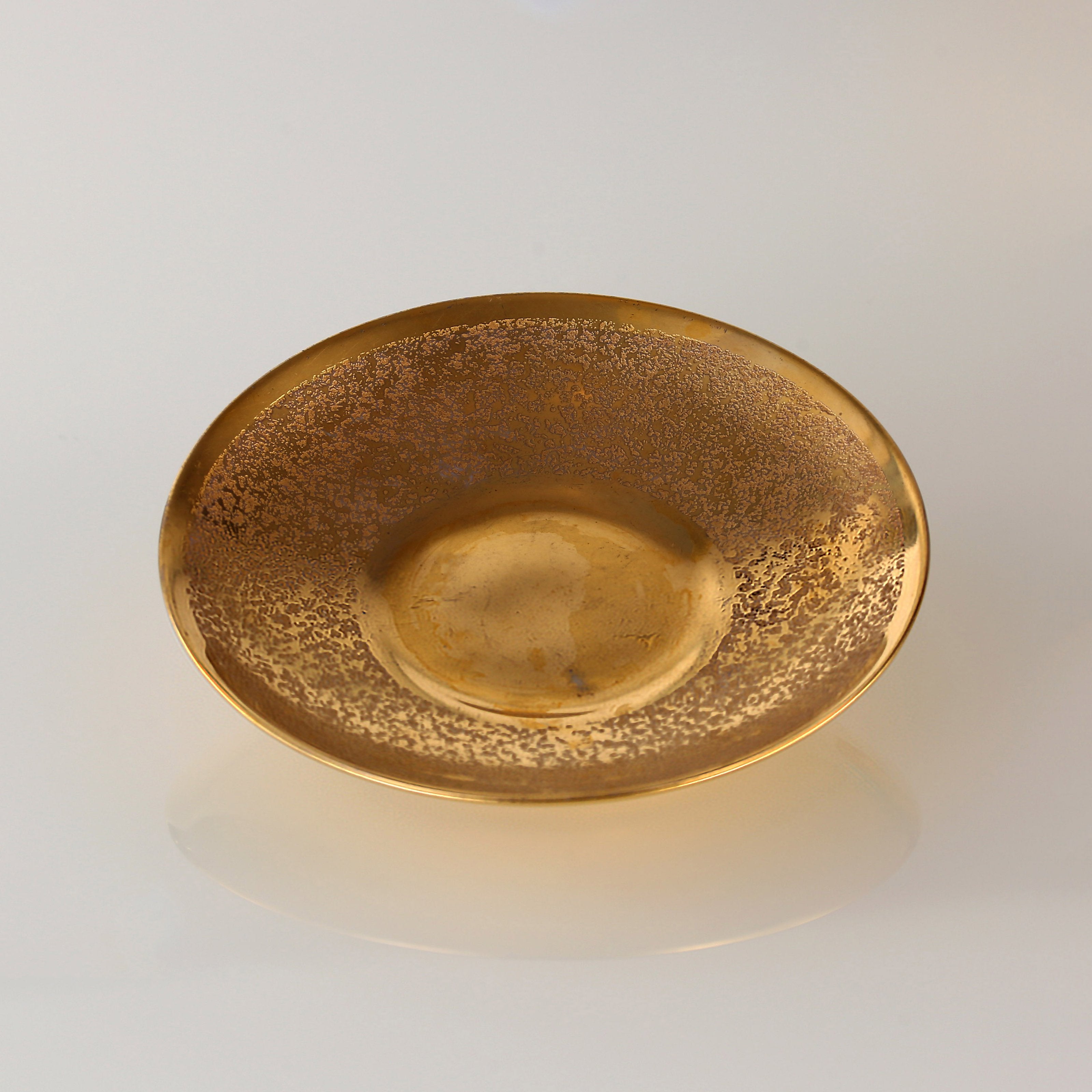 19th-century British gilt porcelain cup