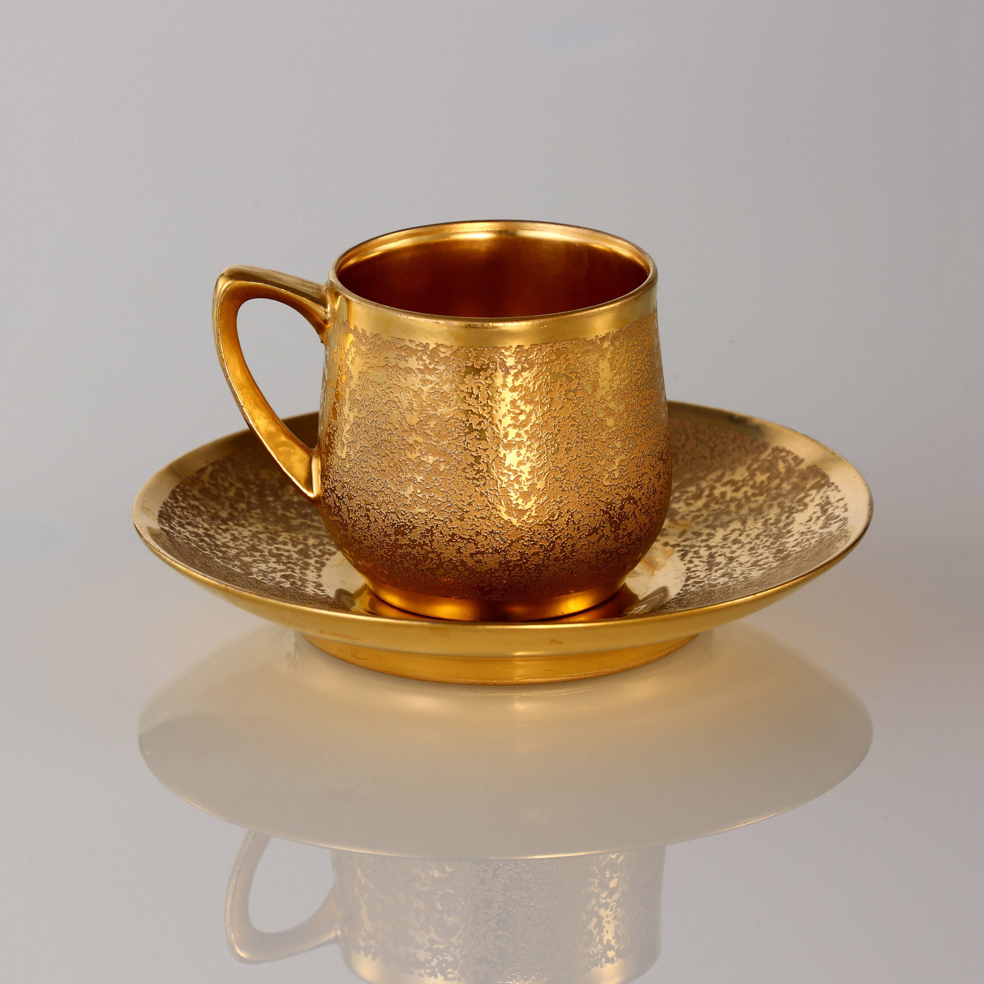 19th-century British gilt porcelain cup